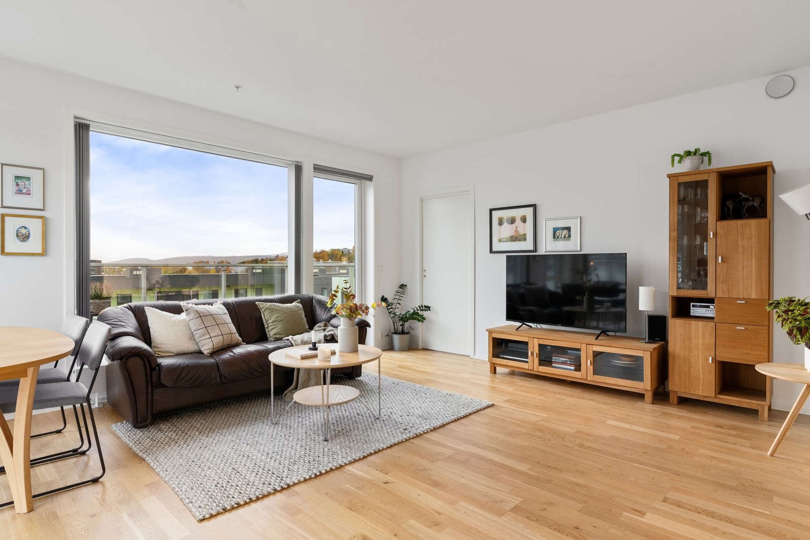 Fellesgjeld kan betales i sin helhet og gjøre at månedlige felleskostnader blir kr 3.588,-. Galleribilde