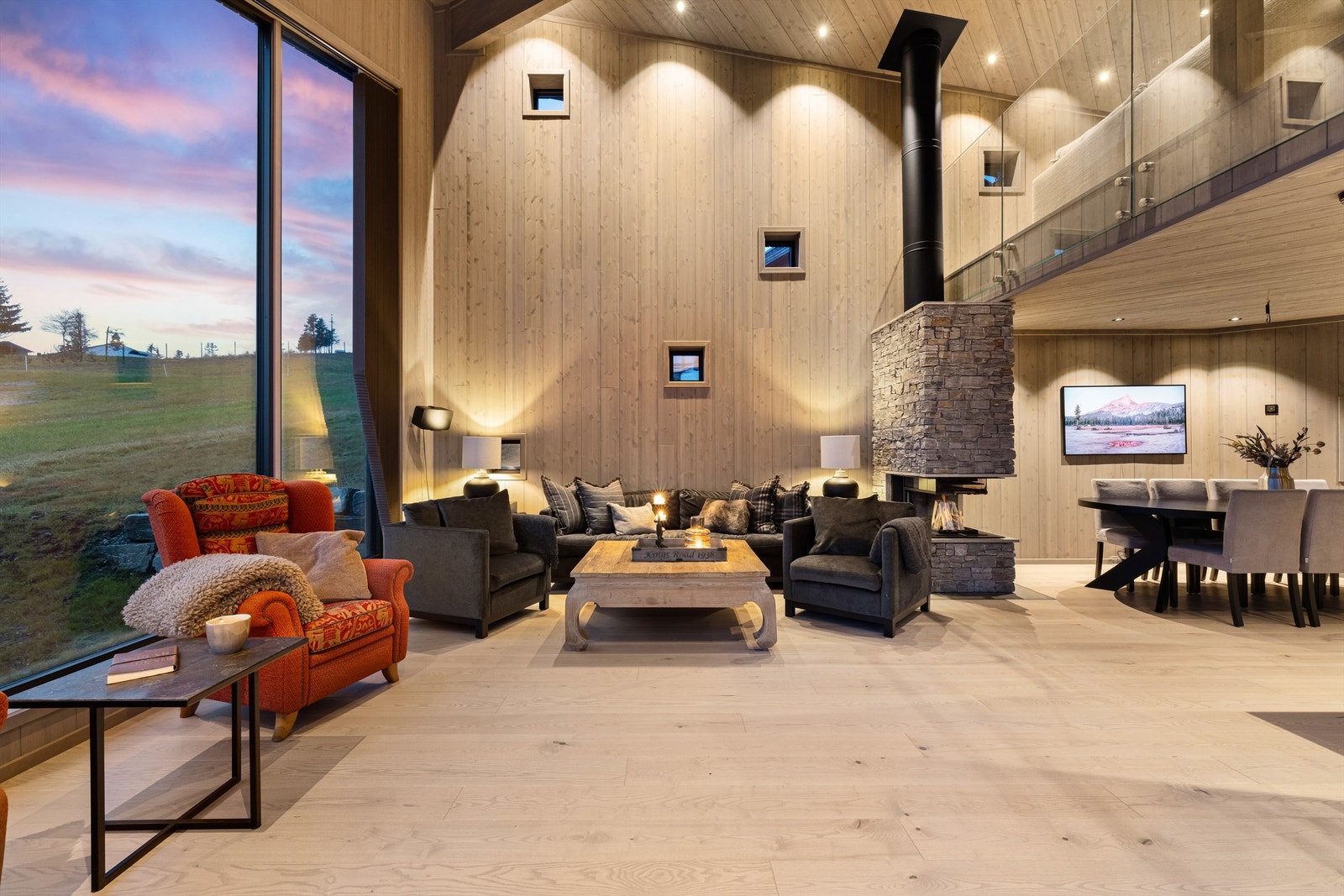 Enorm takhøyde og kvalitet i alle overflater. Galleribilde