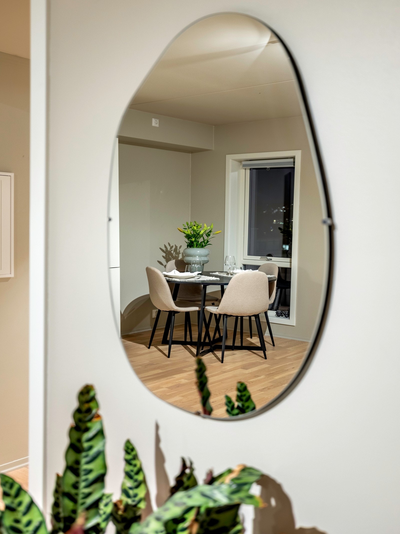 Hele leiligheten har delikate farger. Galleribilde