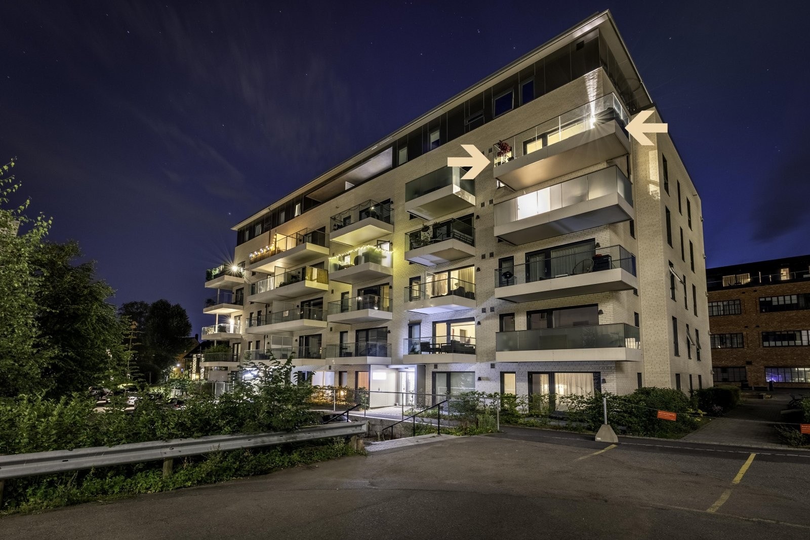 Dette er en lekker og moderne 2-roms hjørneleilighet i 5. etasje. Galleribilde