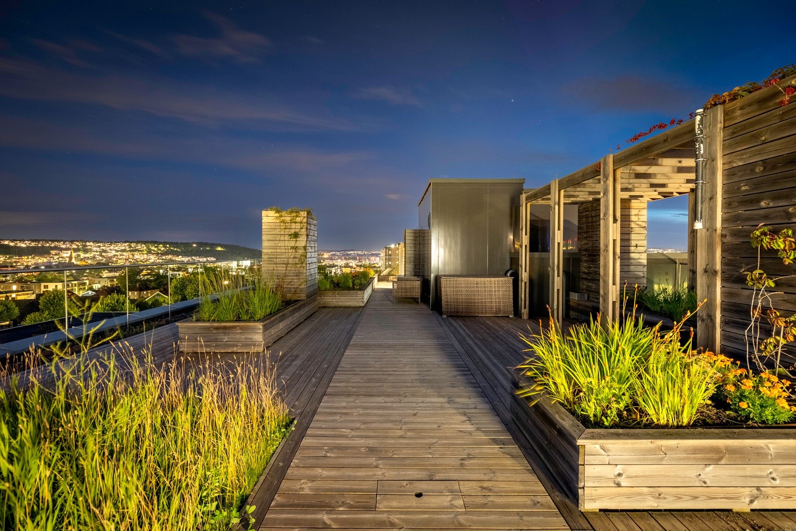 Her kan man nyte solen store deler av dagen og en fantastisk utsikt mot Ekeberg og Oslofjorden. Galleribilde