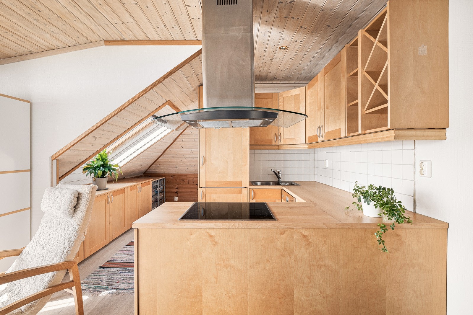 Stue/kjøkken i åpen løsning. Galleribilde