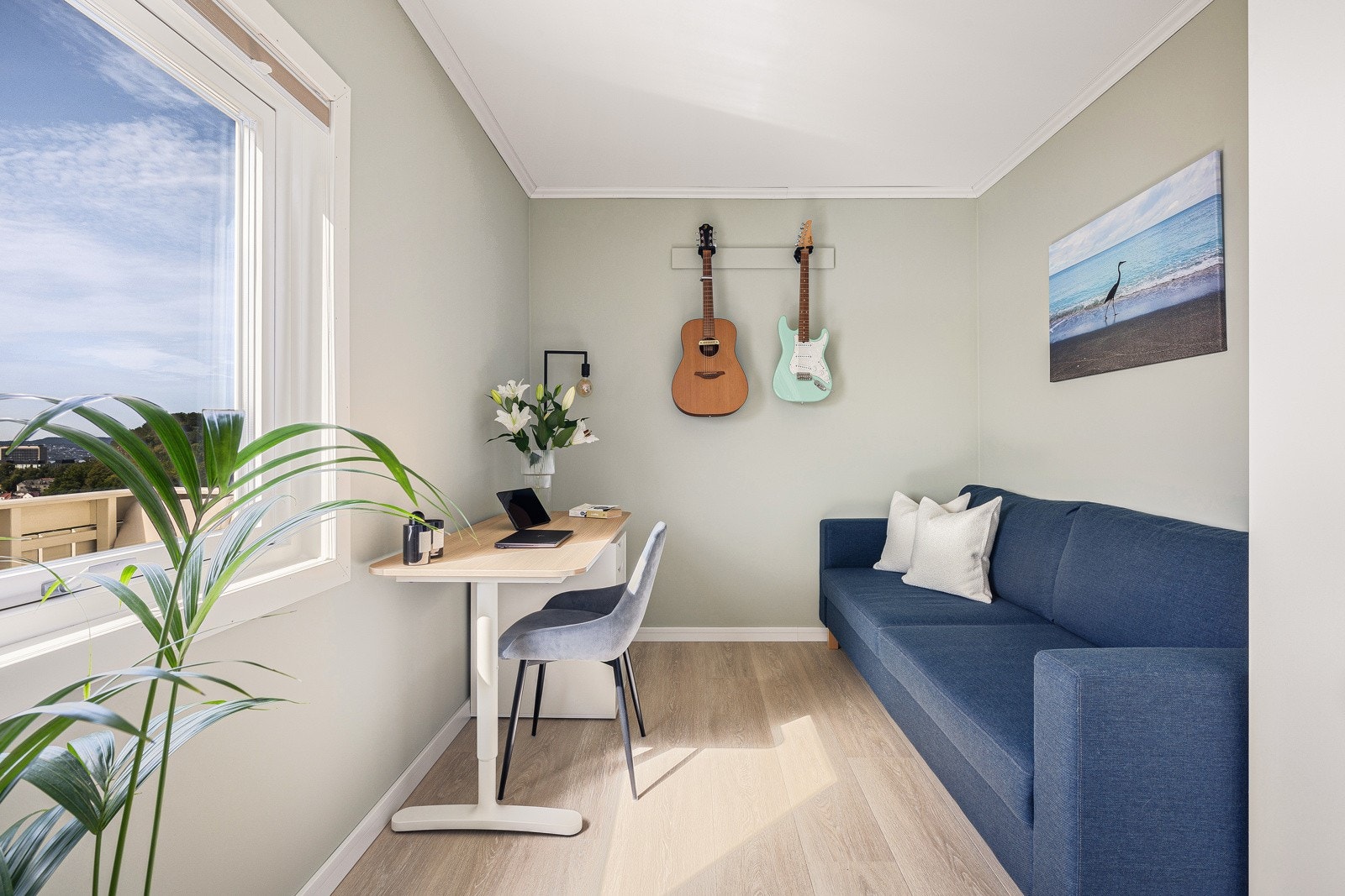 Også dette rommet har plass til både seng og ønsket møblement. Galleribilde