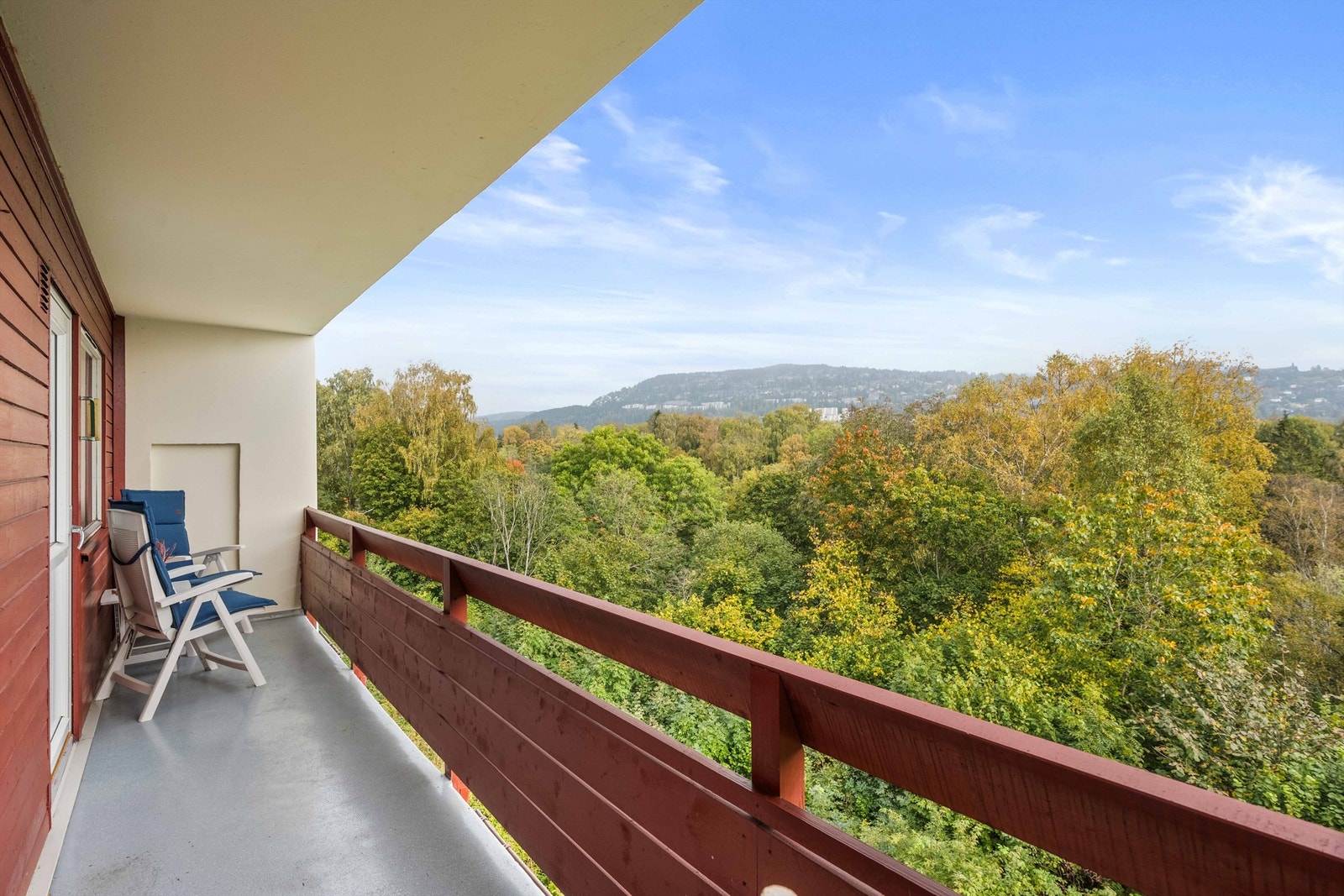 Balkong vendt mot Holmenkollen Galleribilde