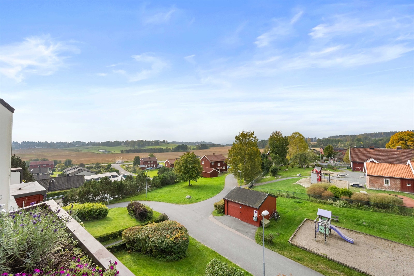 Fantastisk utsikt mot Eiksmarka, Bærumsmarka m.m. Galleribilde