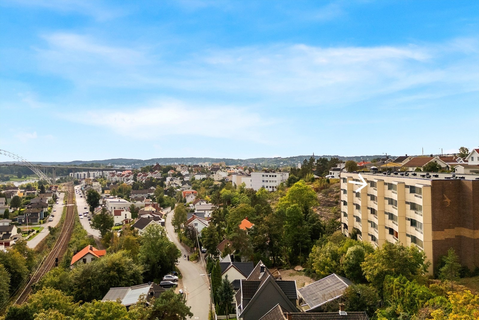 Utsikten ligger sentralt med kort vei til sentrum Galleribilde