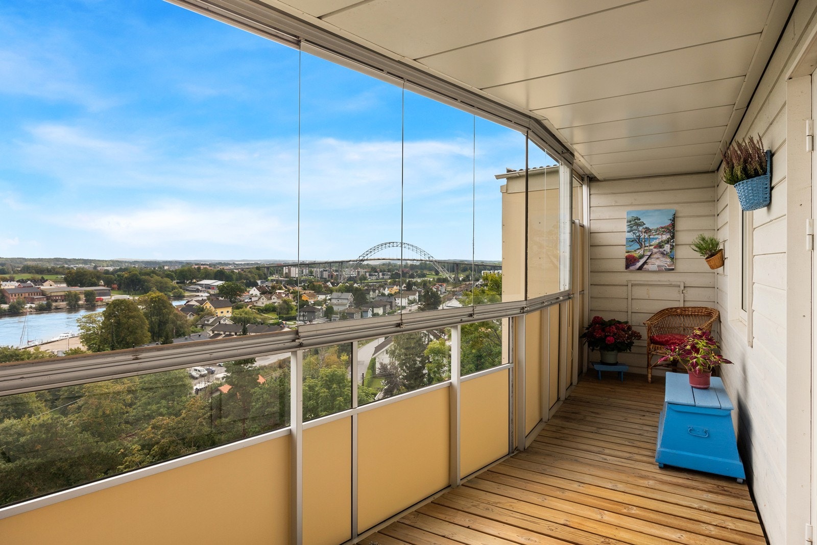 Flott utsikt fra veranda Galleribilde