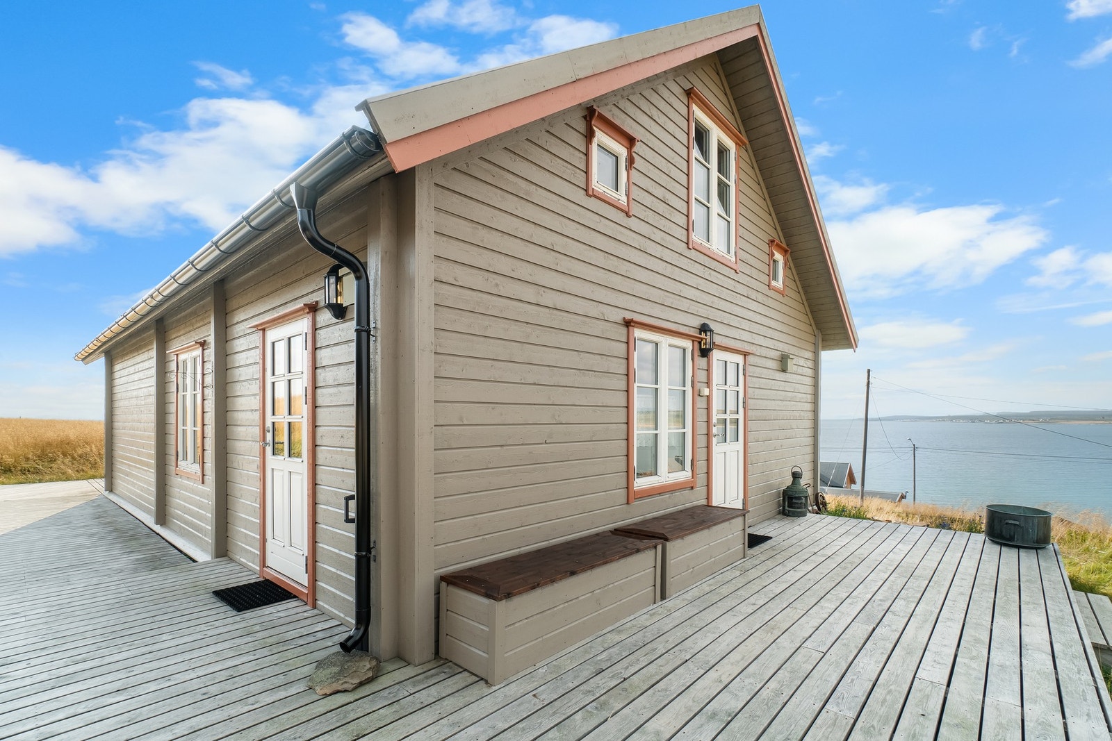 Eiendommen har upåklagelig utsikt fra nesten alle vinkler. Galleribilde