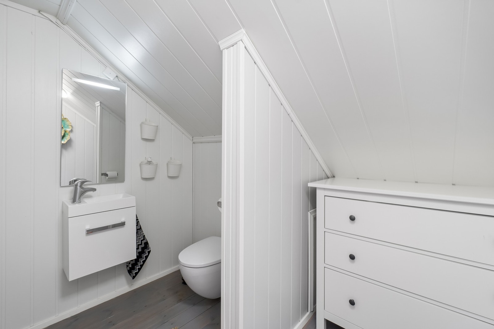 I andre etasje er det også et praktisk toalettrom. Galleribilde