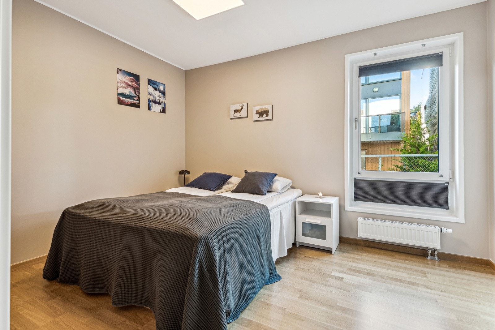 Hovedsoverommet måler 11 kvm og har god plass til både seng og kontorløsning. Galleribilde