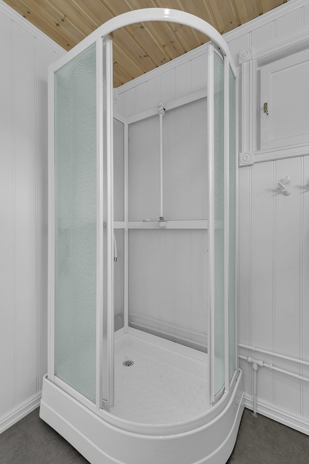 Det er dusj/ hyttedusj. Galleribilde