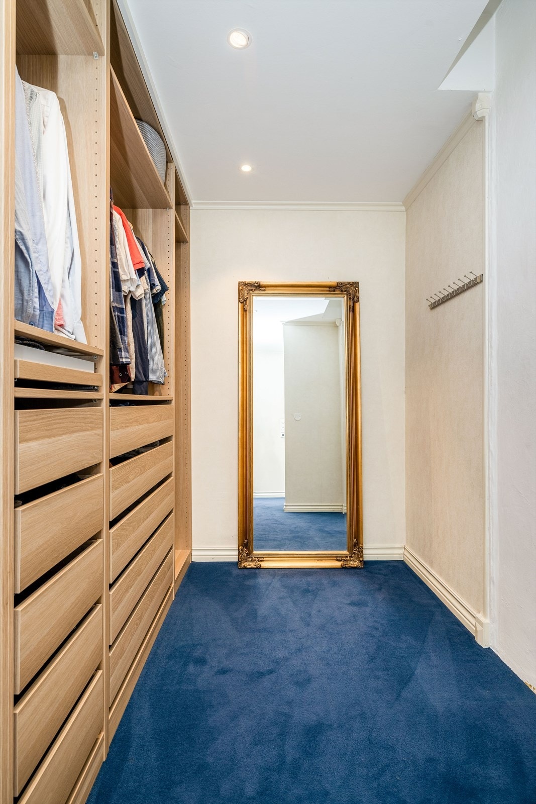 Walk-in 2. etasje. Galleribilde