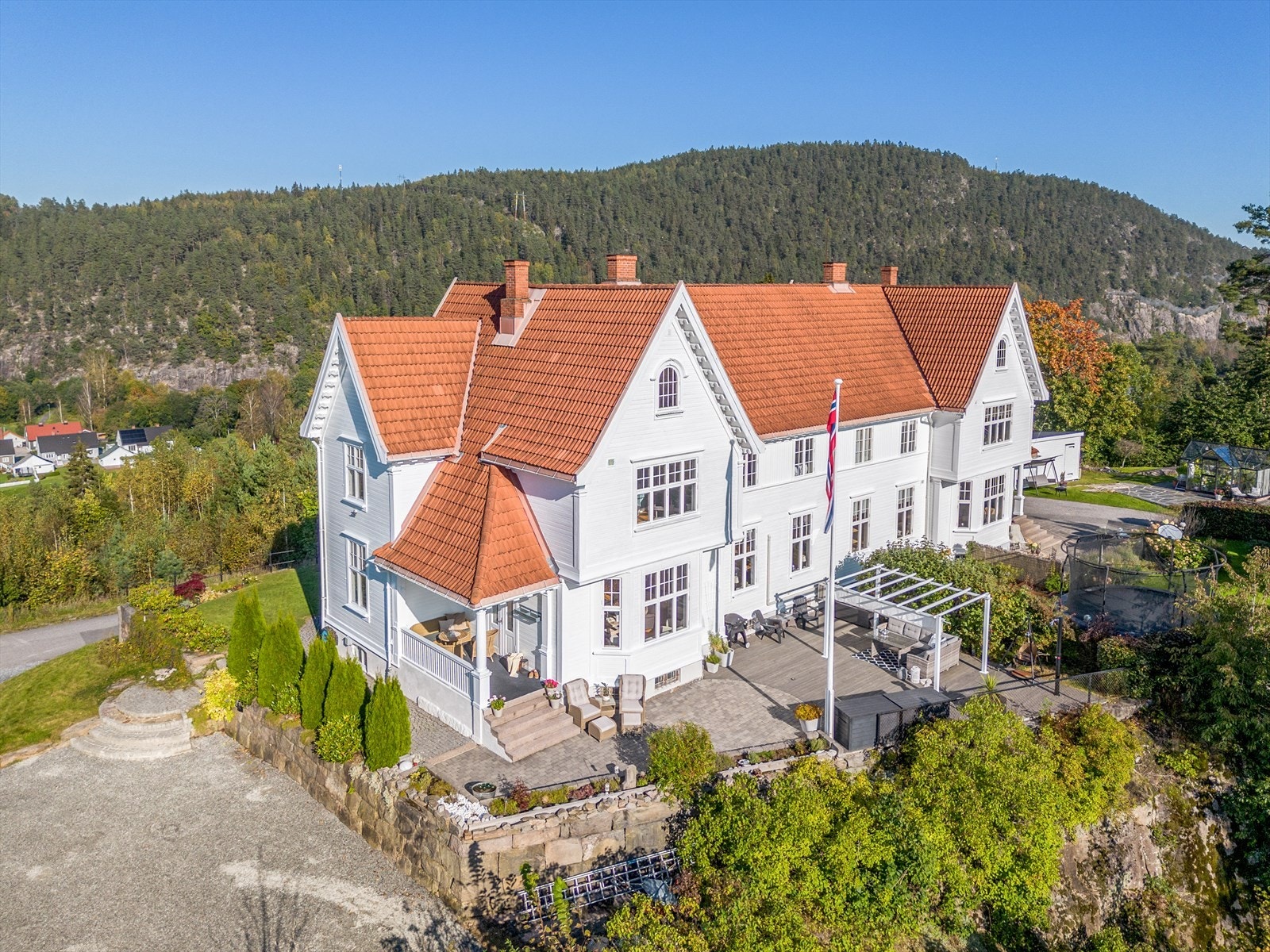 Eiendomsmegler 1v/Jørgen E. Thorkildsen presenter Forvalds veg 101! Galleribilde