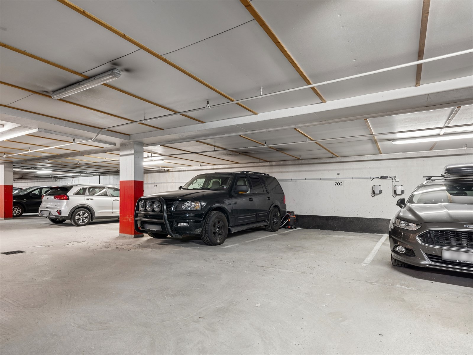 Bilen, som du i utgangspunktet ikke trenger, parkerer du i garasjeanlegget. Herfra tar du heisen tørrskodd opp i syvende etasje Galleribilde