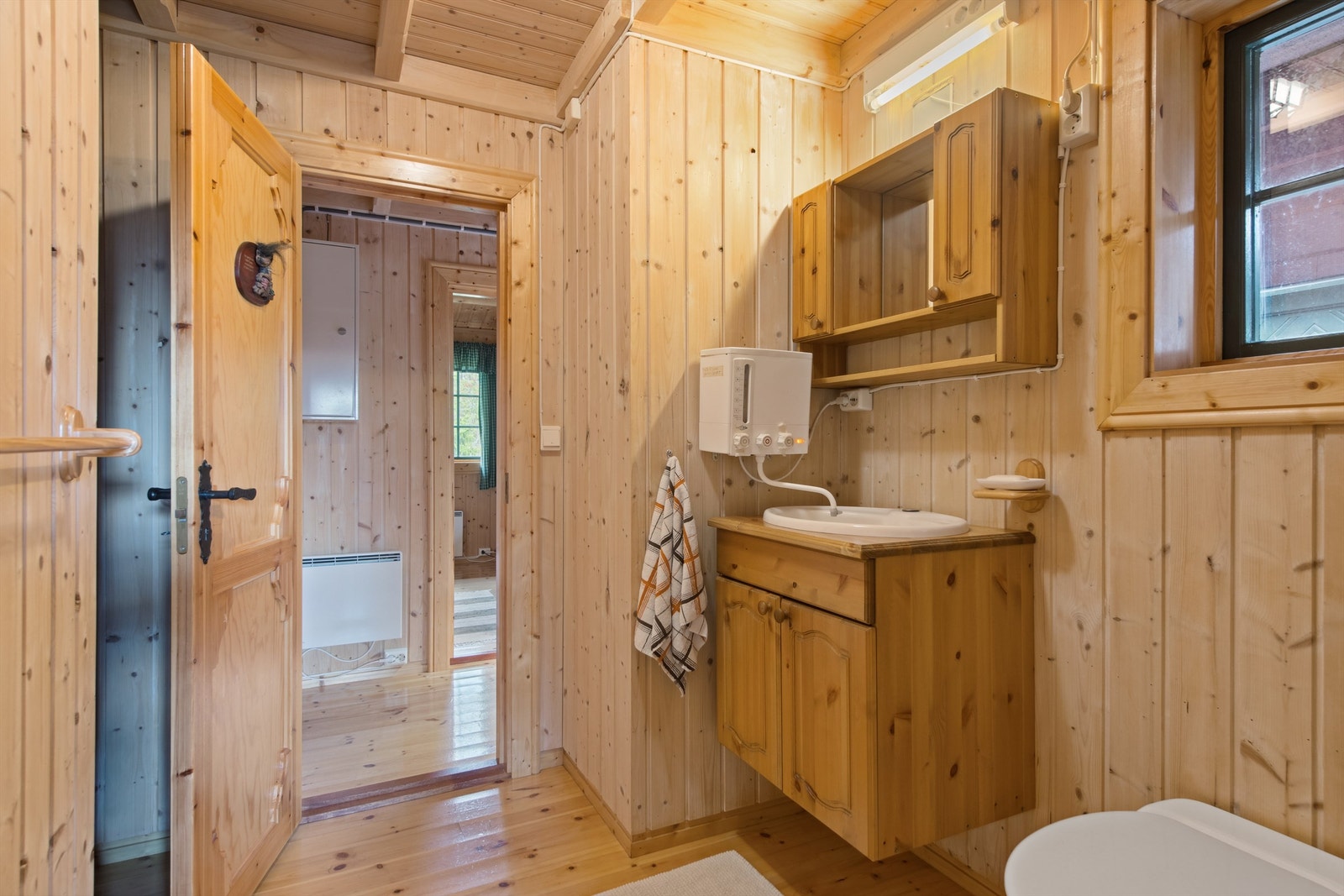 Hygienerom har adkomst også fra entré/gang Galleribilde