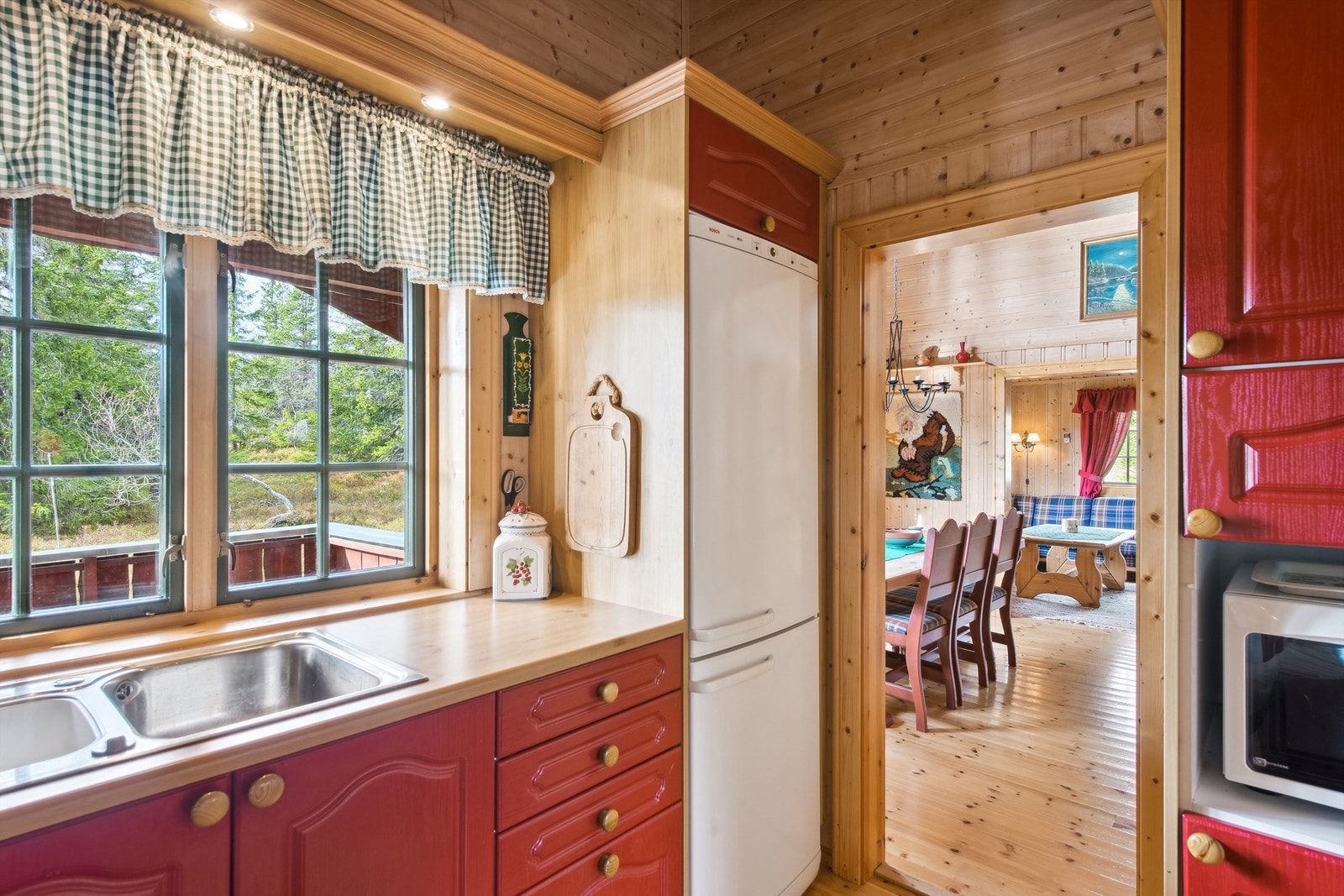 Hytta er uten innlagt vann og avløp Galleribilde