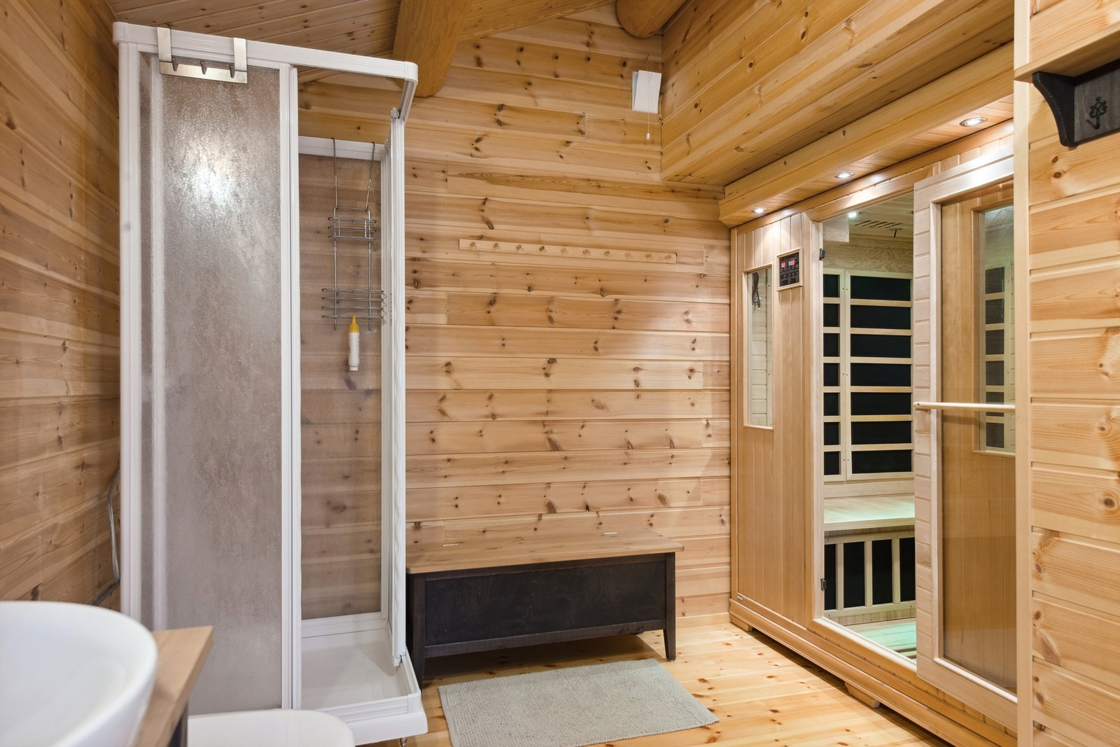 En infrarød badstue kan friste til deilig avslapping etter en lang dag ute i naturen Galleribilde