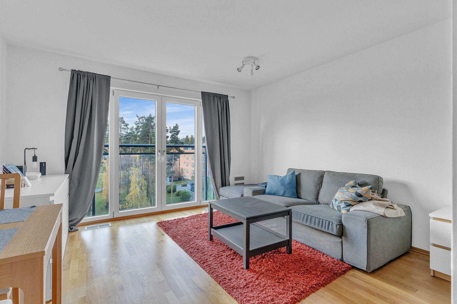 Ellen Celine Heireth v/EIE eiendomsmegling presenterer Margarethas vei 1! Galleribilde