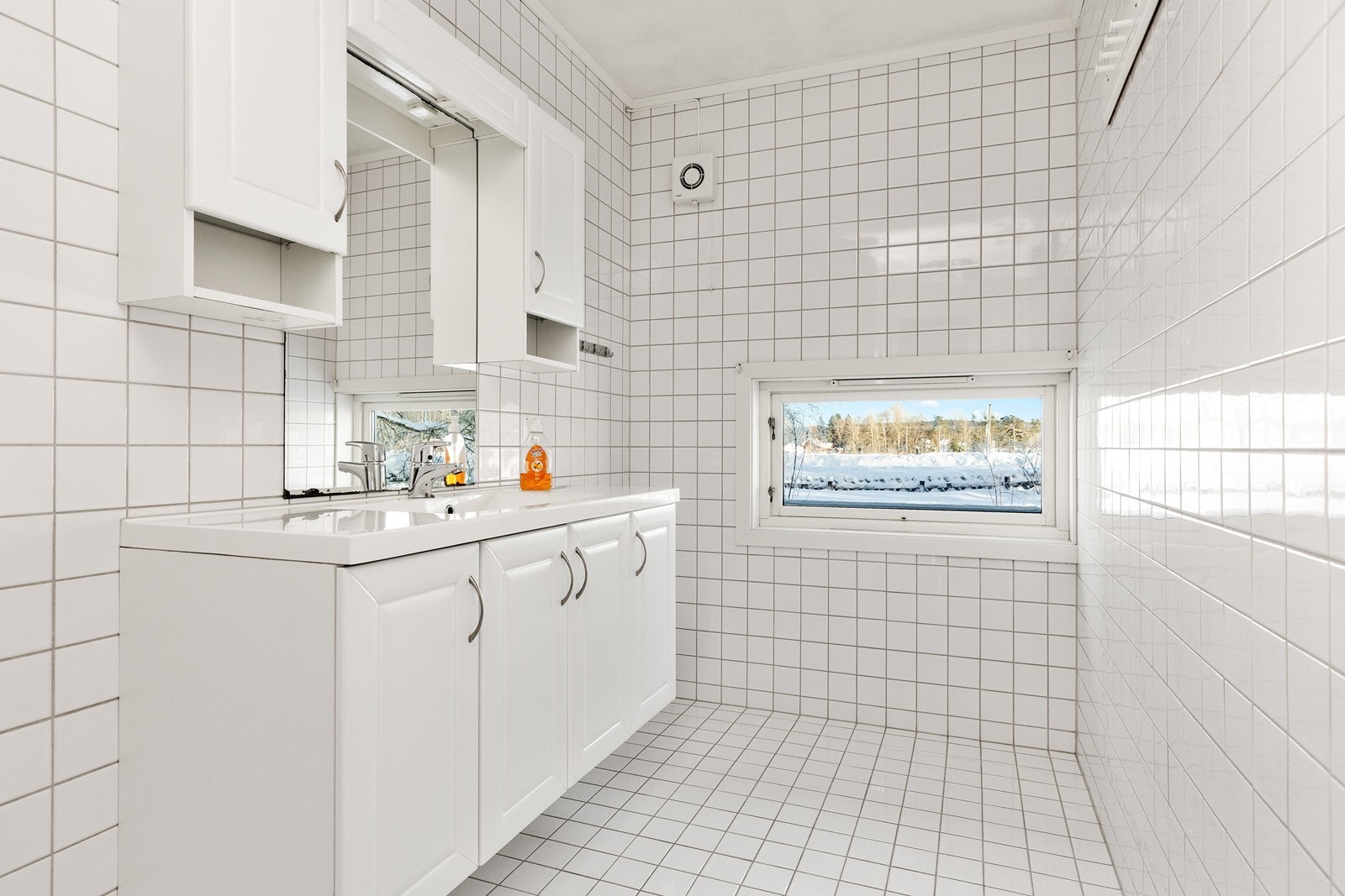 Flislagt bad med varmekabler i gulv Galleribilde