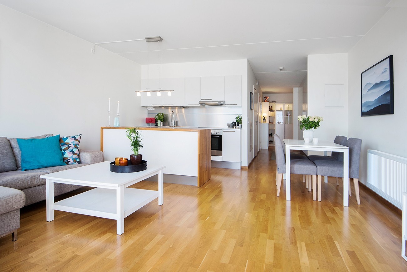 Stue og kjøkken - Hvitevarar er inkludert - Galleribilde