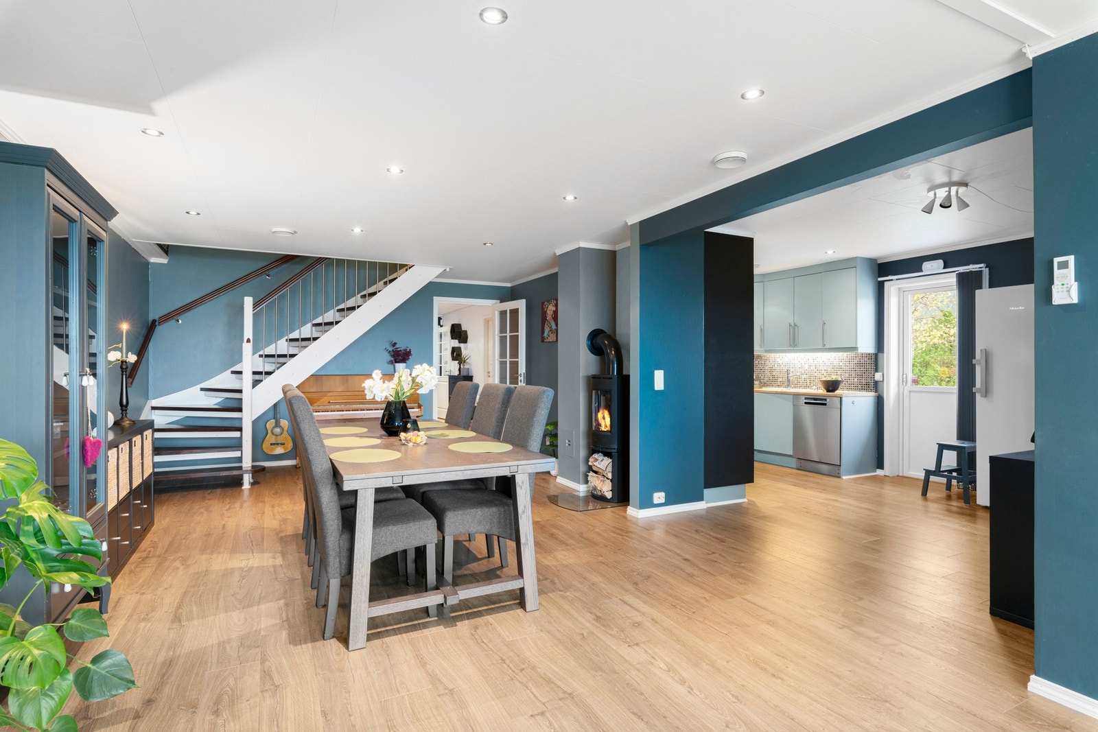 Åpen stu-/kjøkkenløsning. Galleribilde