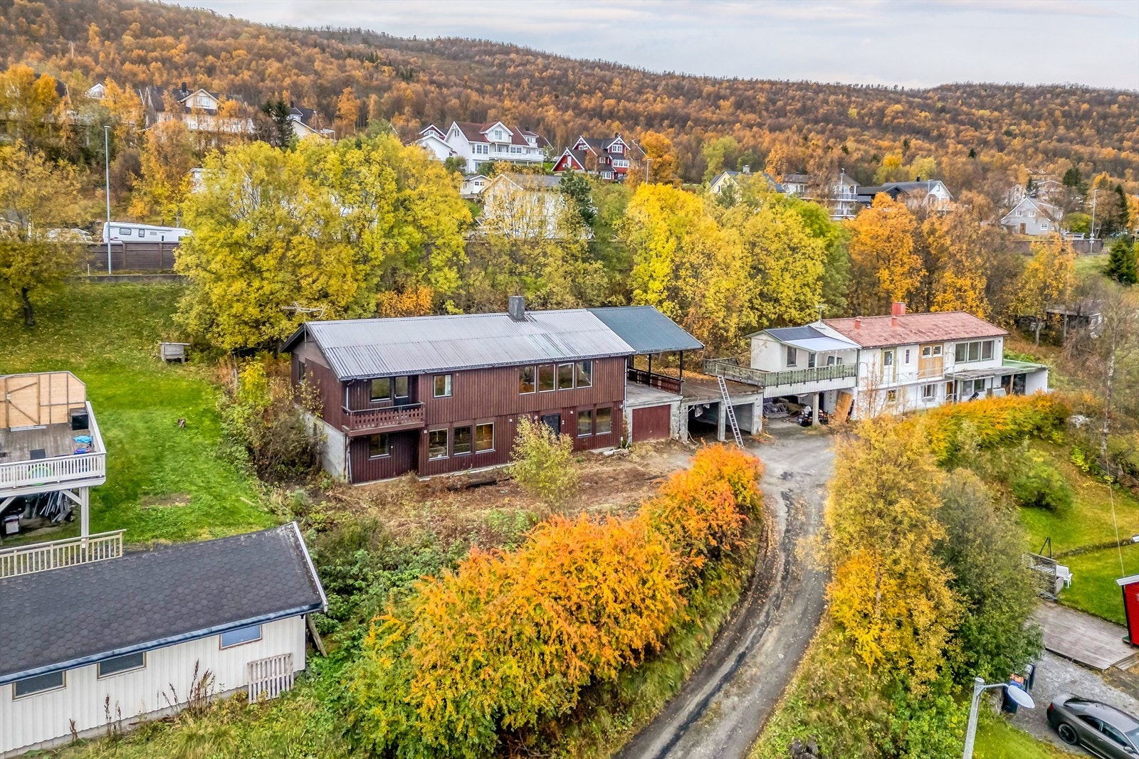 Eiendommen har en flott beliggenhet på ytre Ankenes i et attraktivt og familievennlig område. Galleribilde