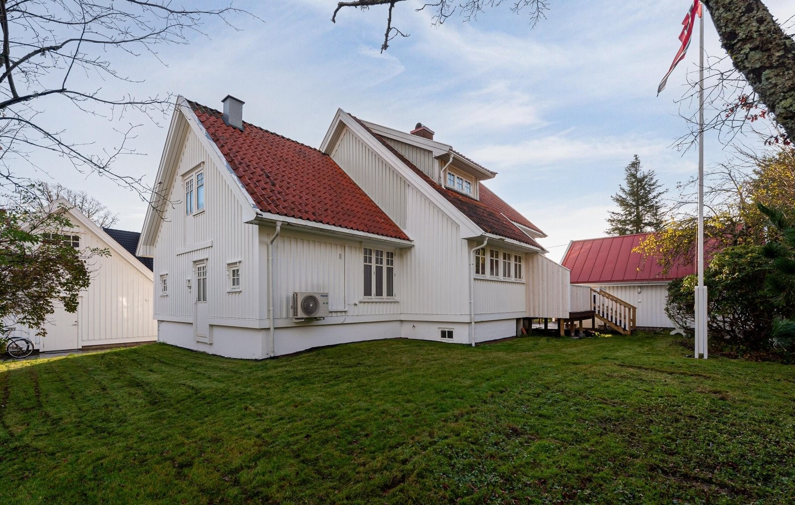 Lekker klassisk villa i bynært villaområde Galleribilde