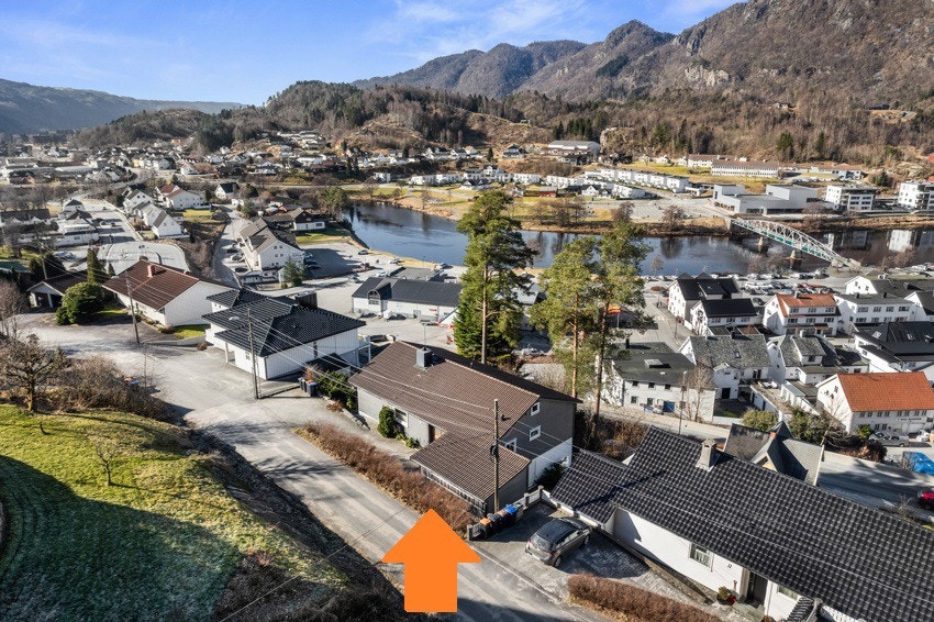 En innholdsrik enebolig med sentrumsnær beliggenhet Galleribilde