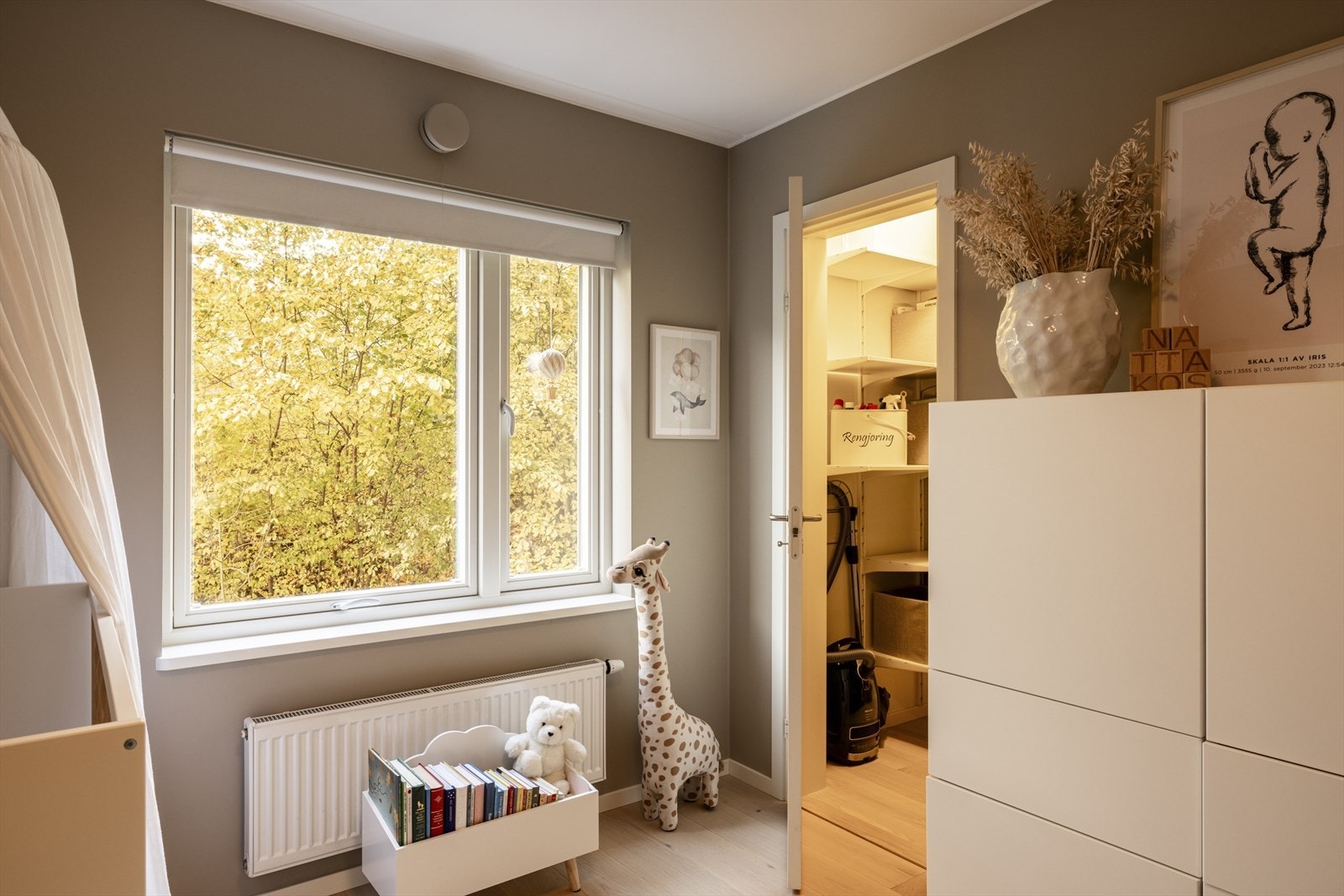 Fra soverommet får man tilgang til en superpraktisk bod Galleribilde