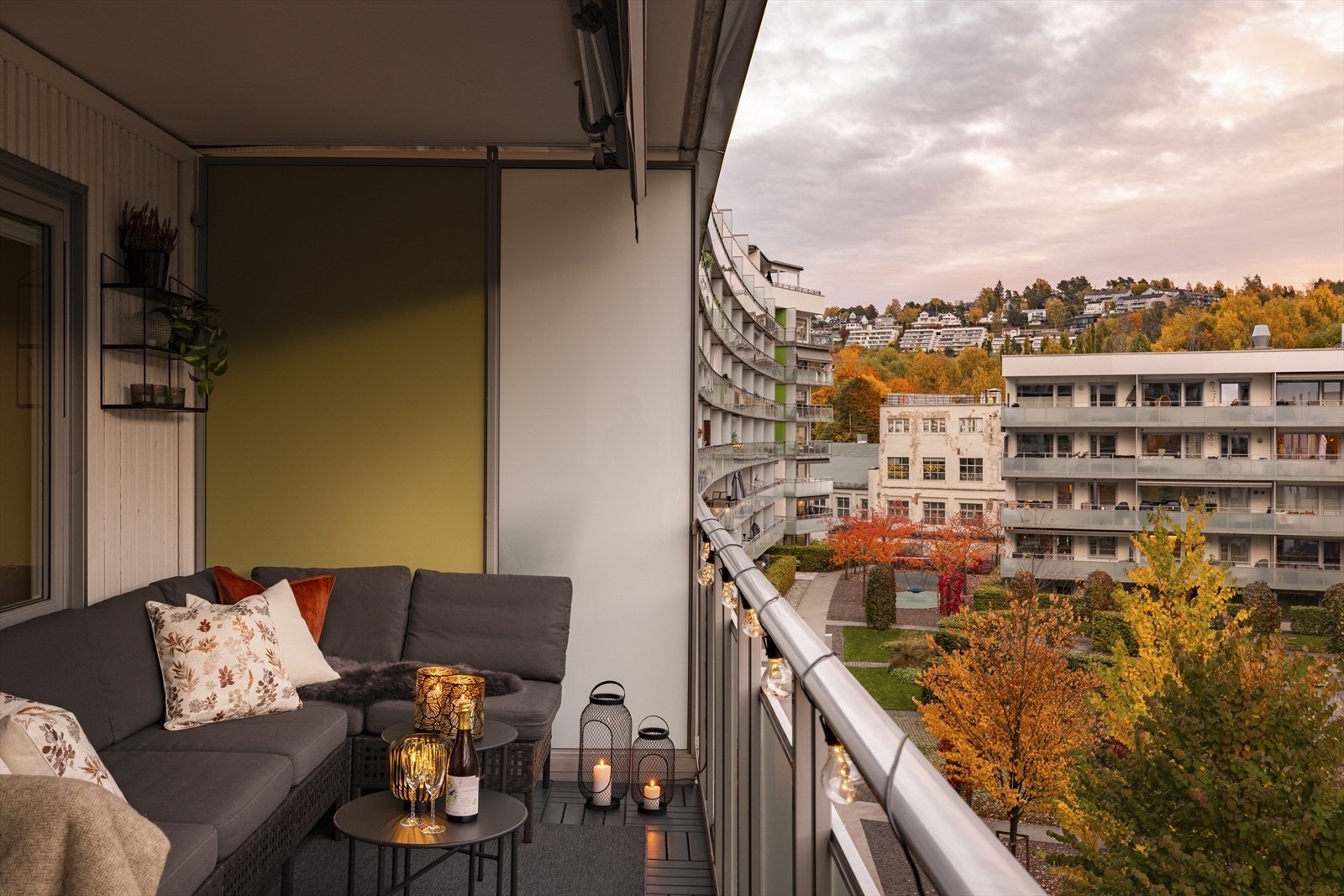 Stor sørvendt balkong på hele 13 kvm Galleribilde