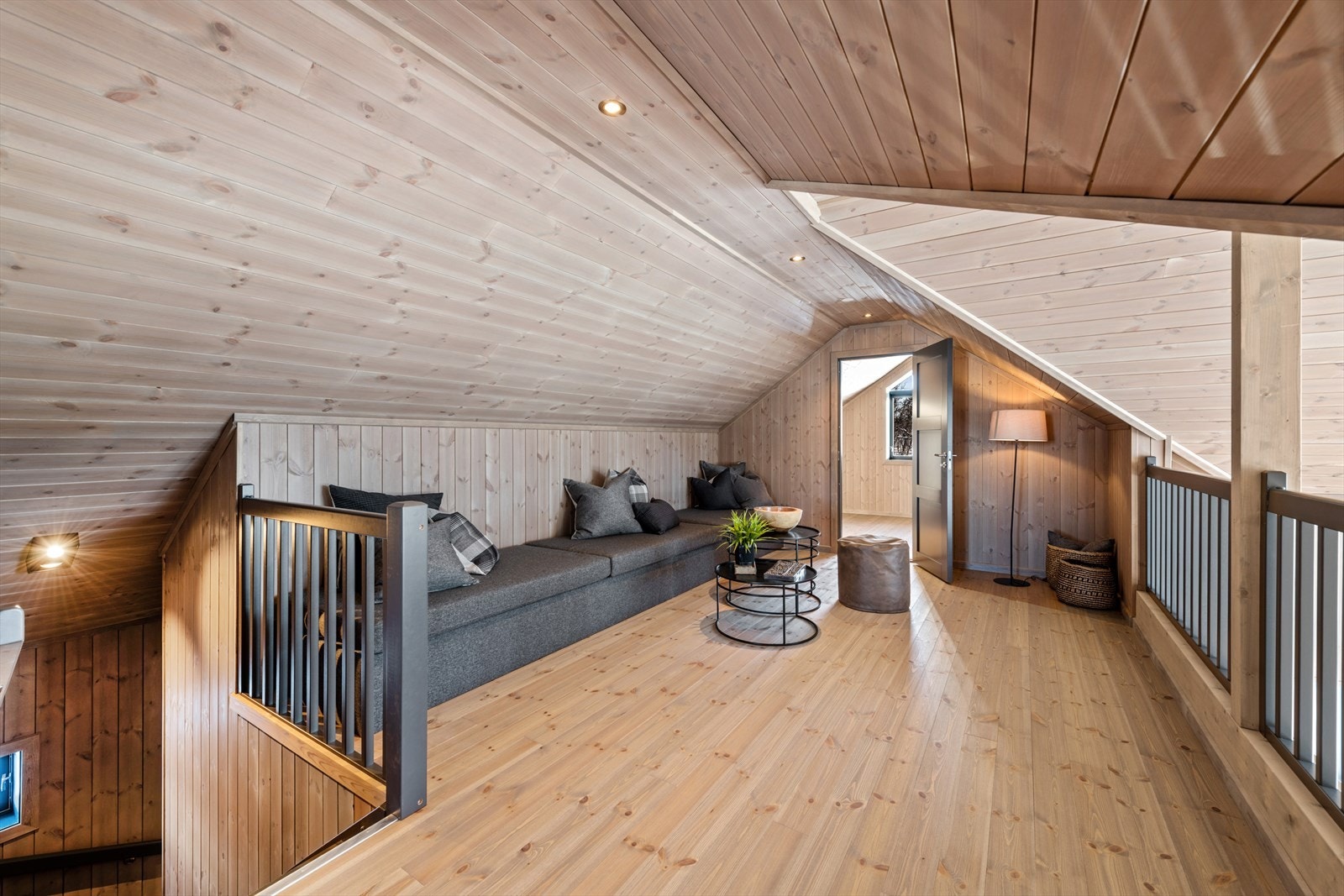 Loftstue Galleribilde