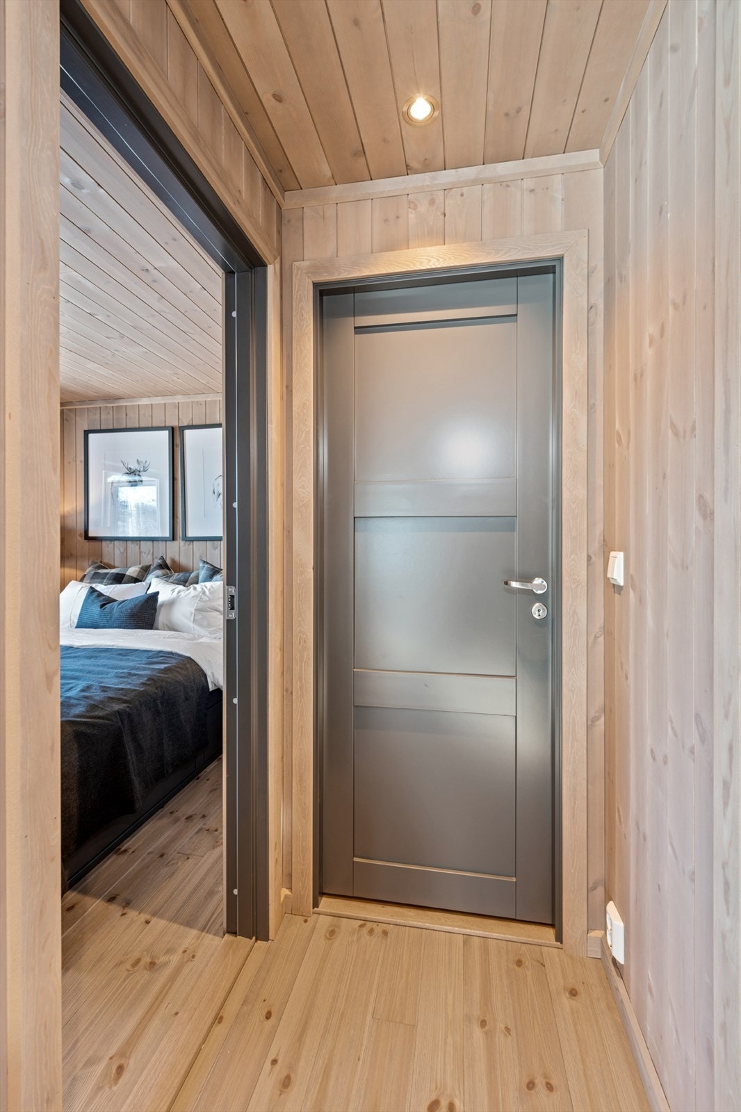 Dør inn til wc rom Galleribilde