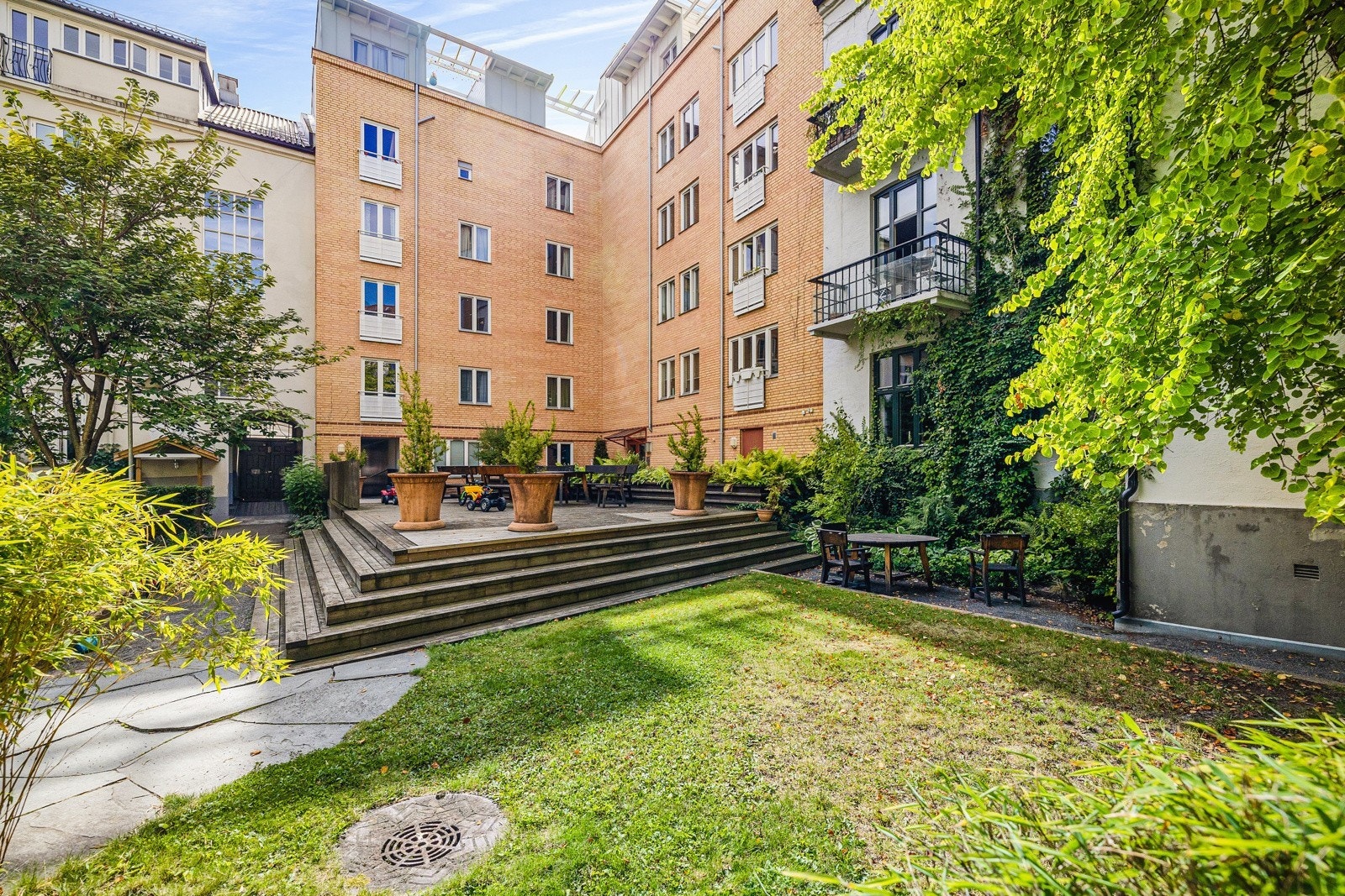 Bakgården har vunnet prisen for beste hageutforming. Galleribilde