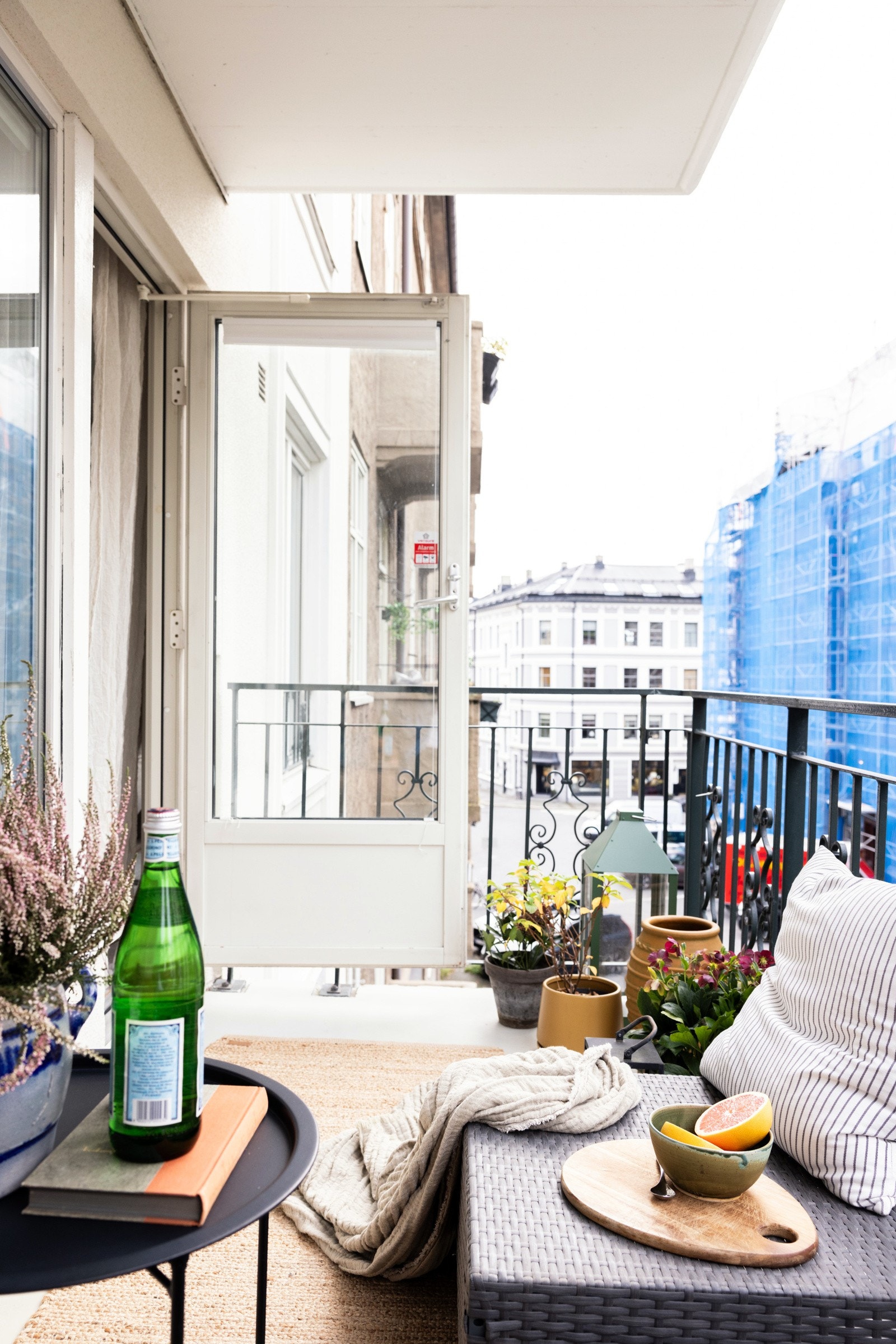 Her er det god plass til utemøbler og grill, og du kan enkelt skape et hyggelig utendørsrom. Galleribilde
