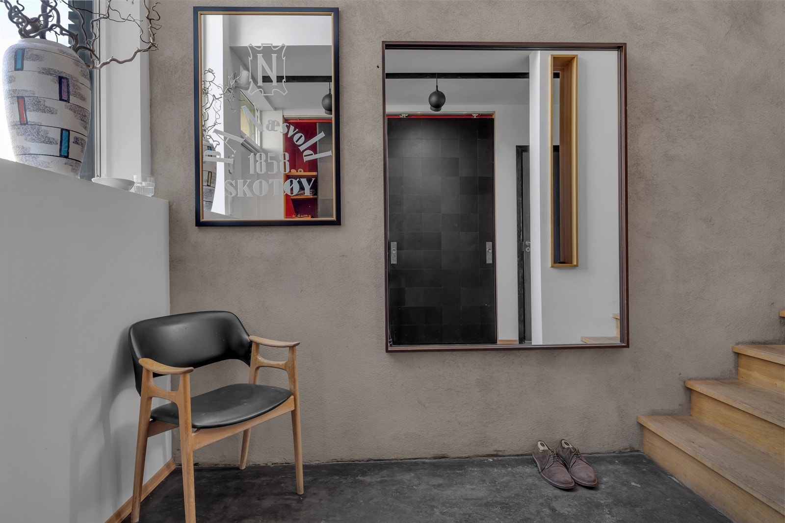 Velkommen inn! Det første som møter deg er dette flotte vindfanget Galleribilde