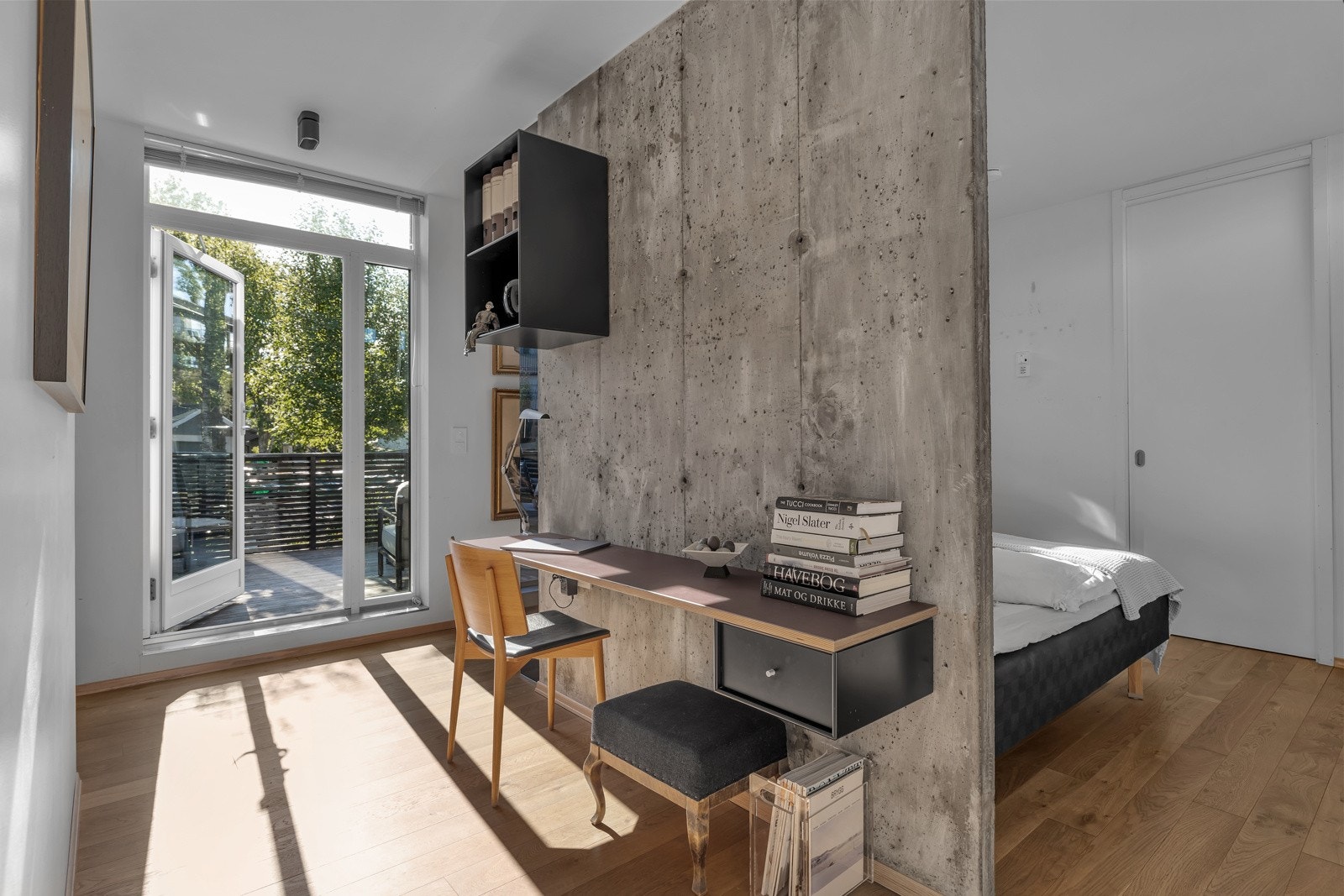 Rommet er av en slik størrelse at du også finner plass til kontor Galleribilde