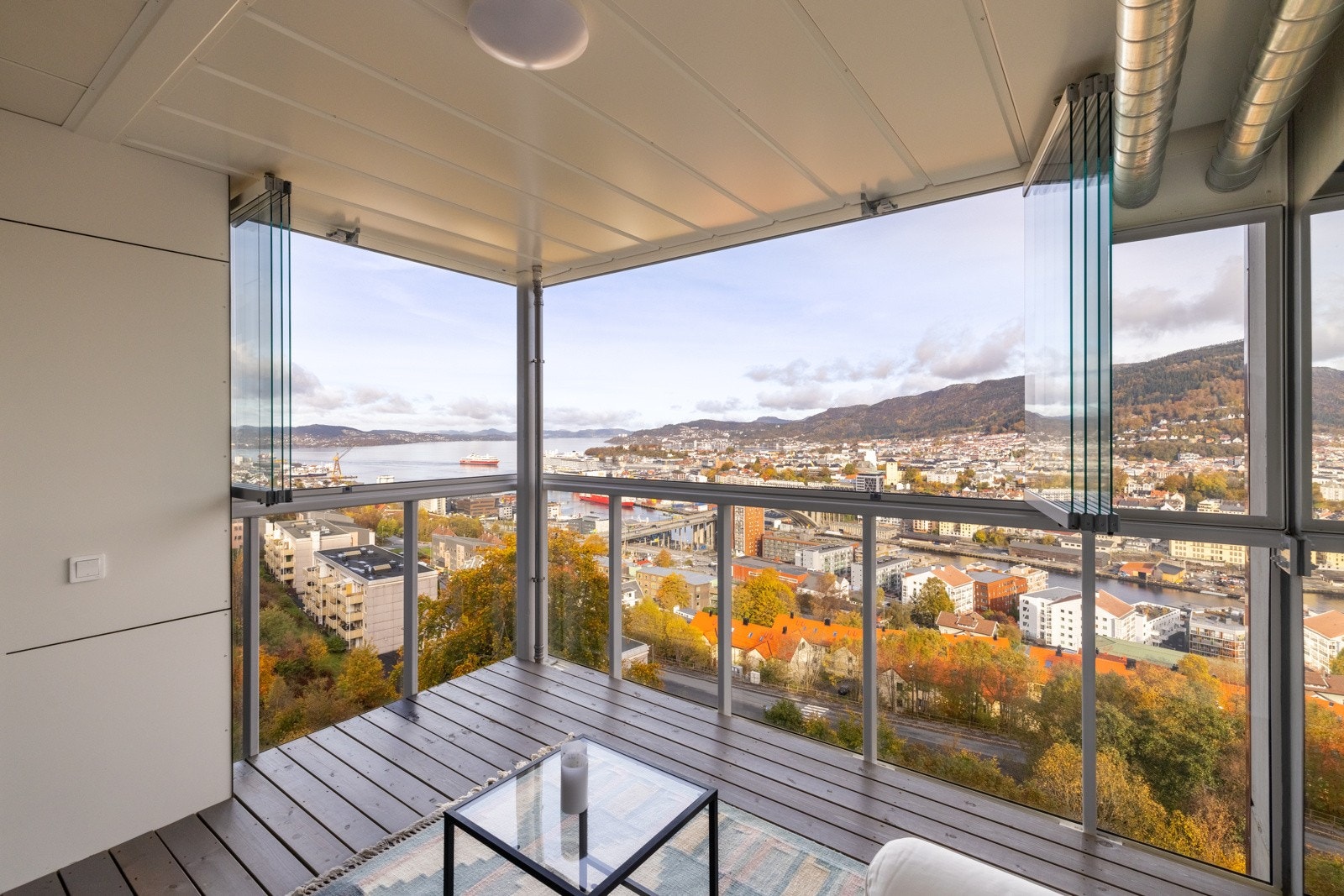 Innglasset balkong på 12kvm Galleribilde