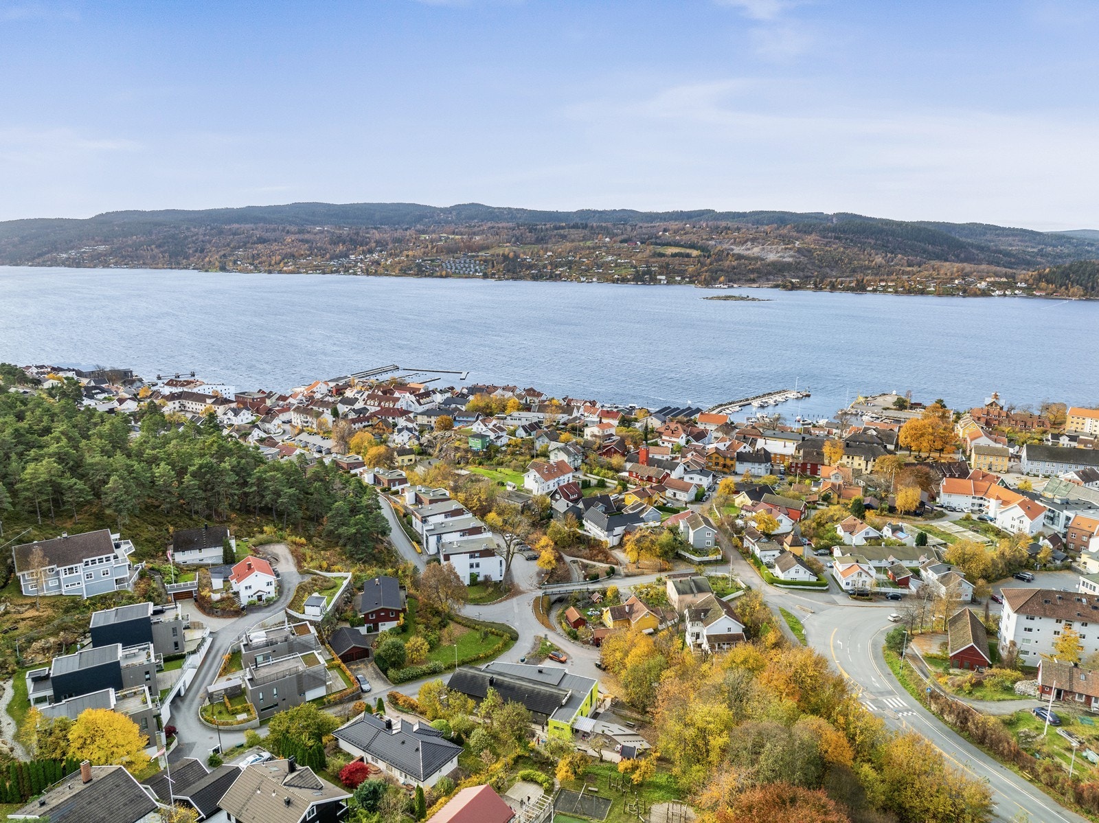 Tilbaketrukket men i sentrum Galleribilde