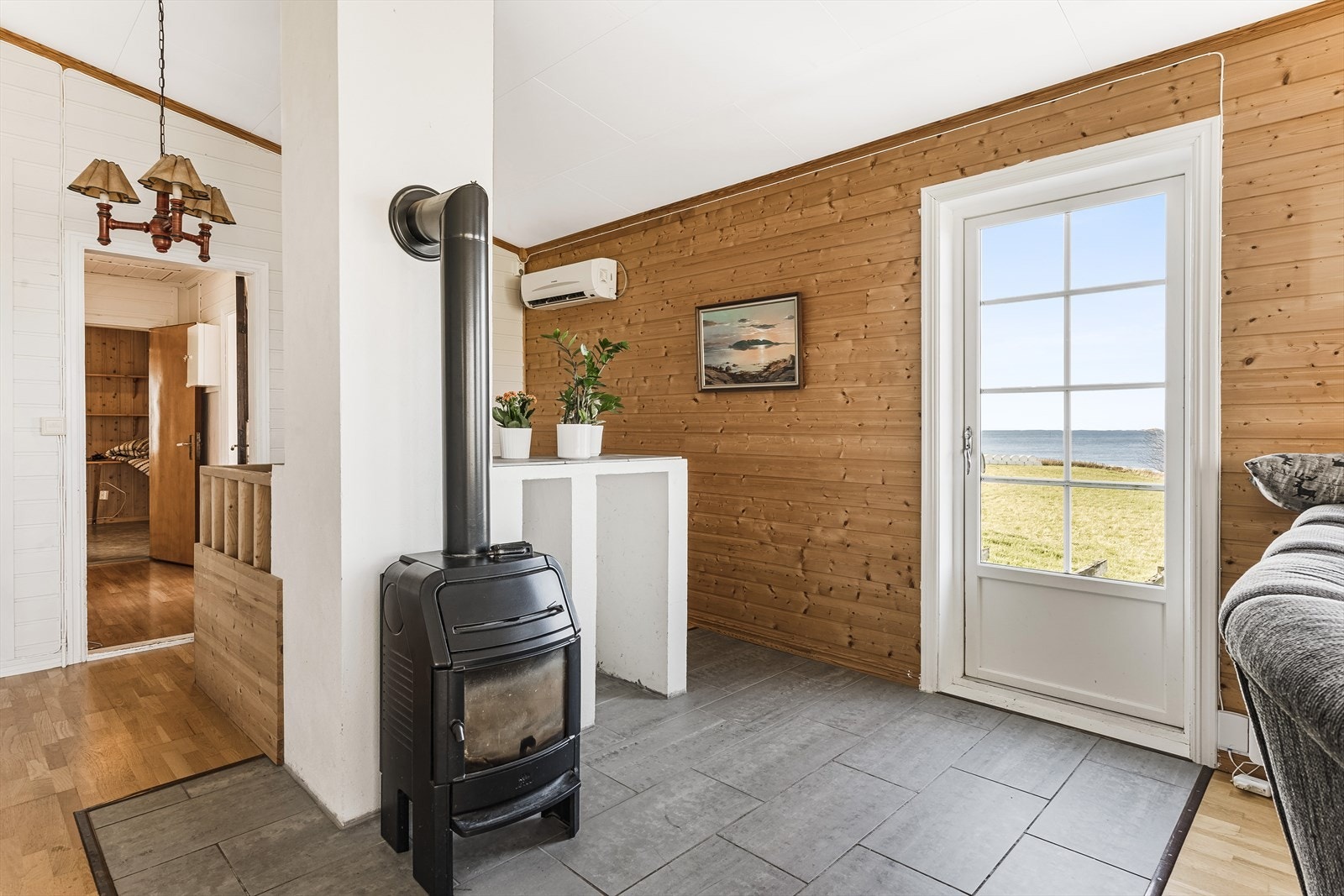 Altandør mot vest montert i ca. 2004. Galleribilde