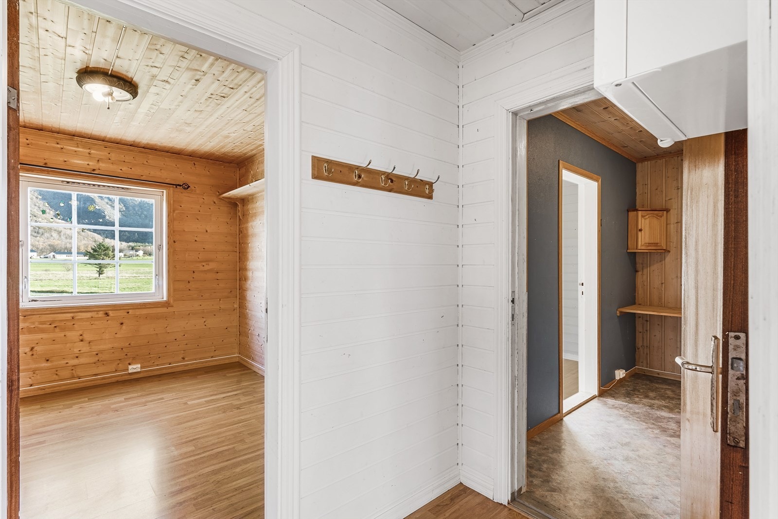 I andre etasjen får man totalt to soverom. Galleribilde