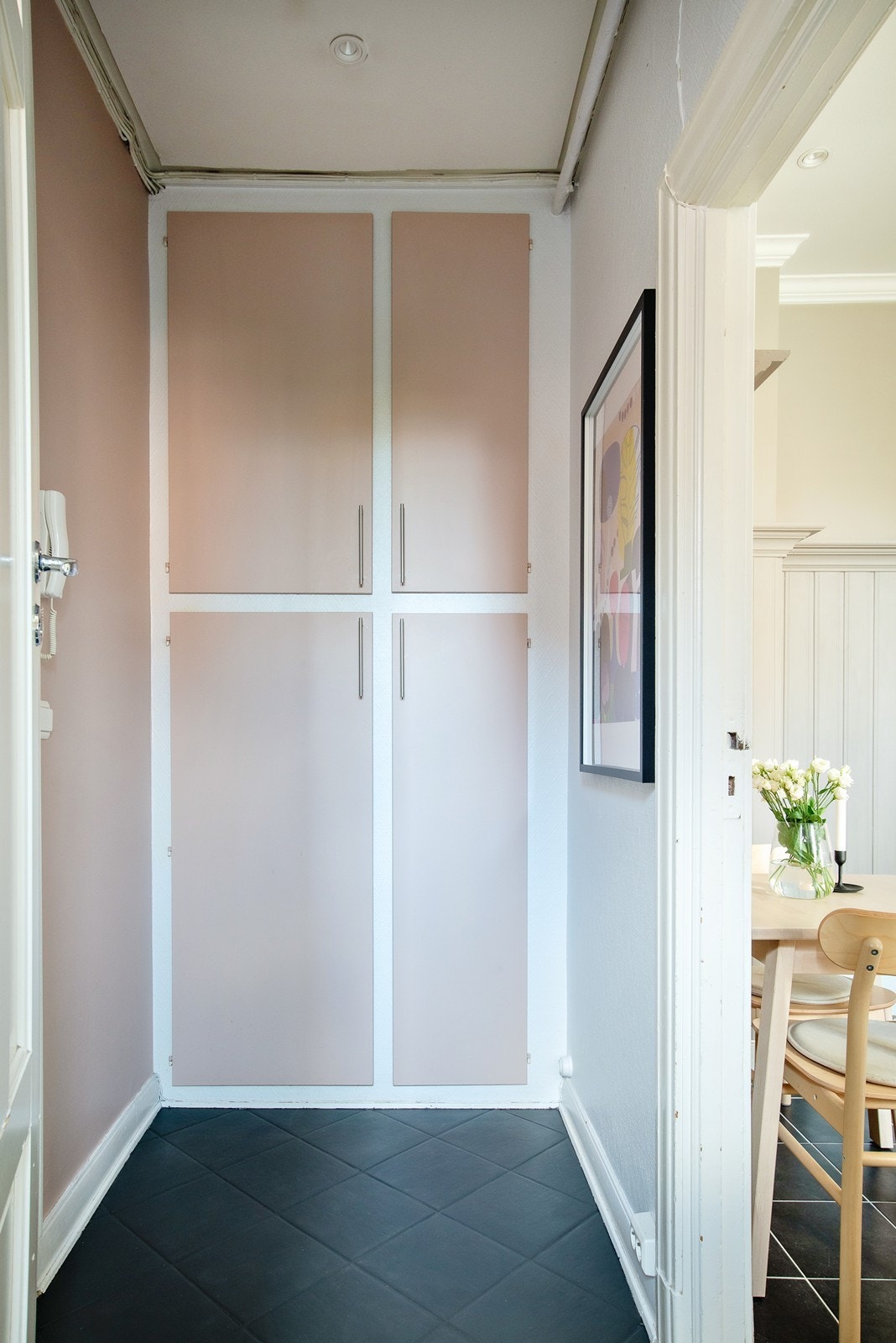 Innbydende gang med garderobe Galleribilde