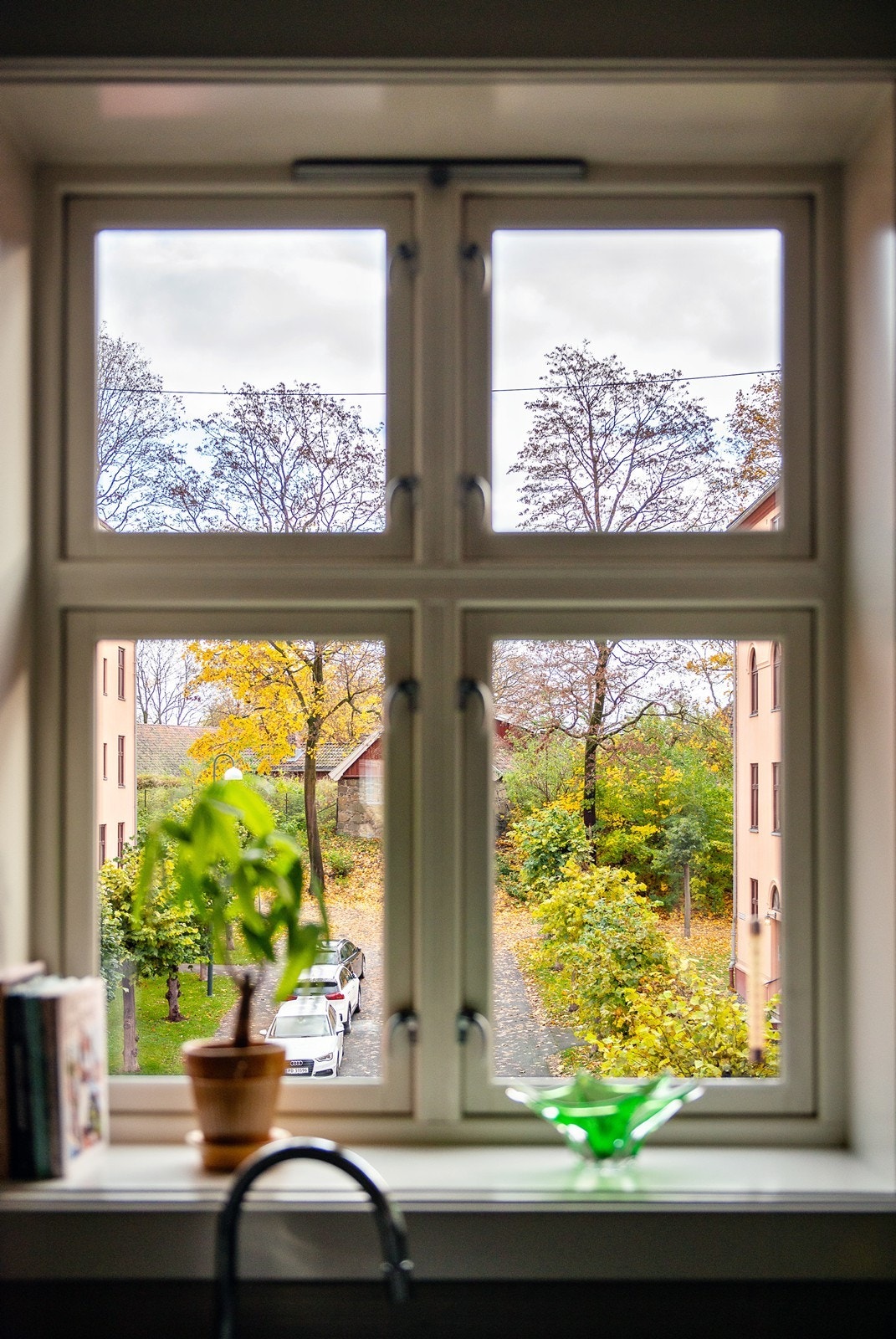 Hyggelig utsyn fra kjøkken Galleribilde