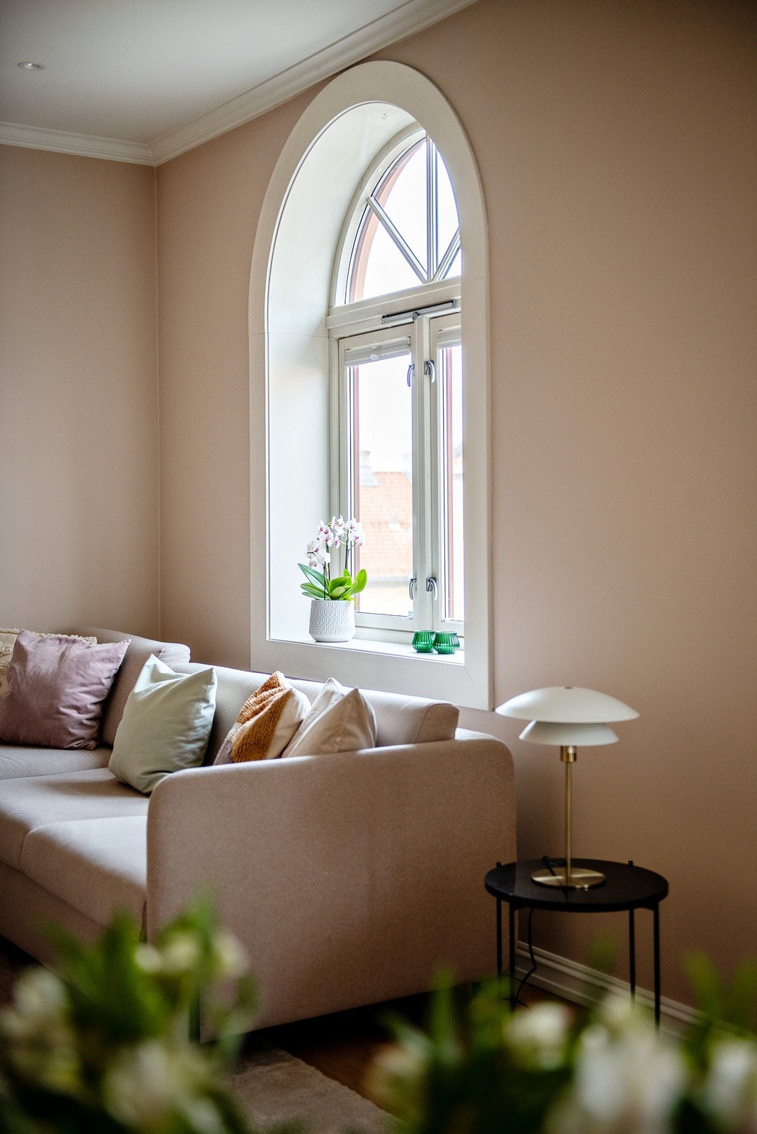 Vakre buede vinduer og god takhøyde Galleribilde