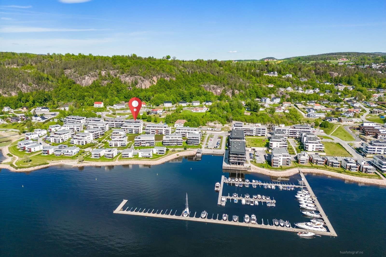 Engersand boligområde med praktfull beliggenhet mot Drammensfjorden. Bryggeanlegg med mulighet for leie av båtplass. Galleribilde