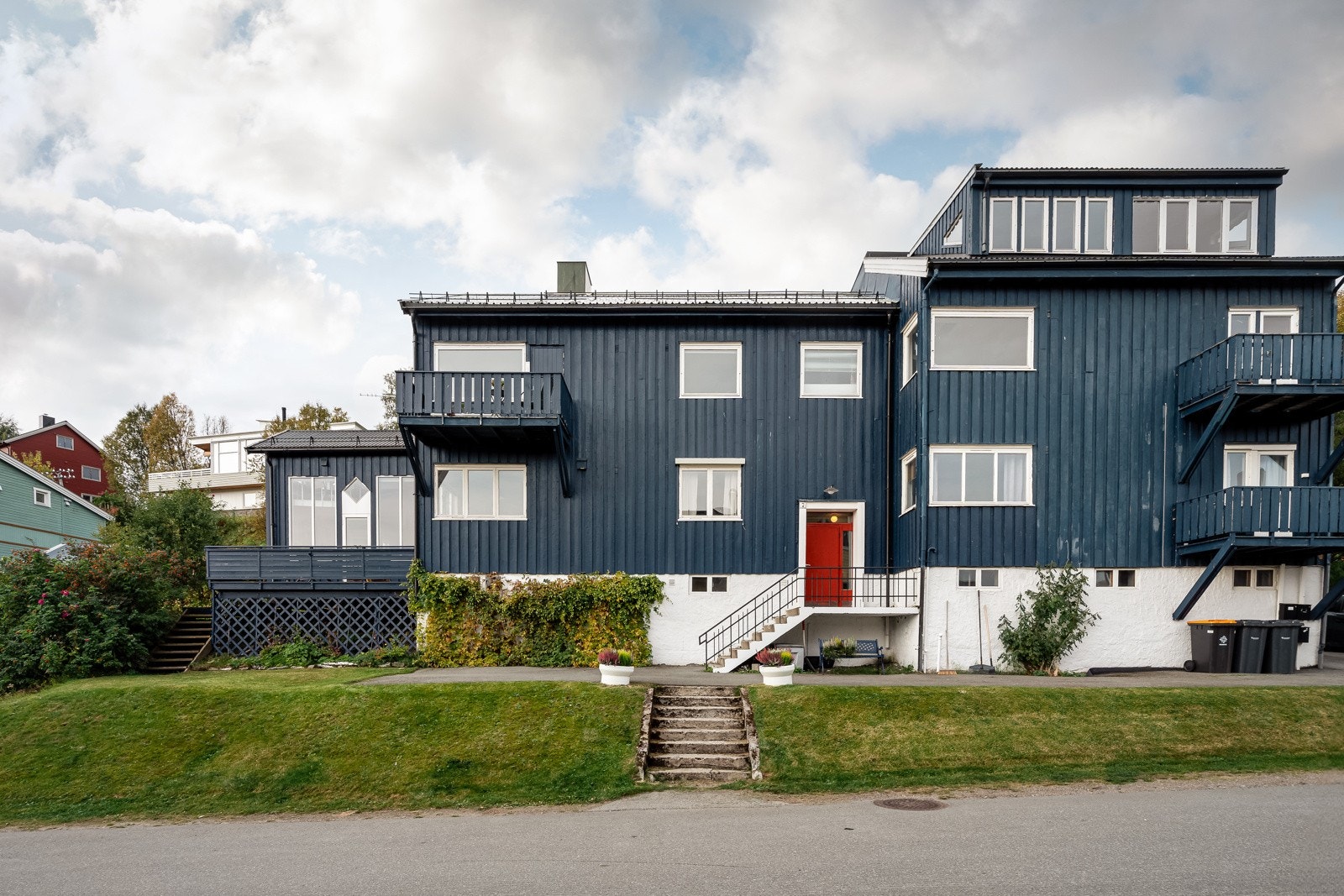Fasade. Sameiet består av 4 leiligheter. Galleribilde