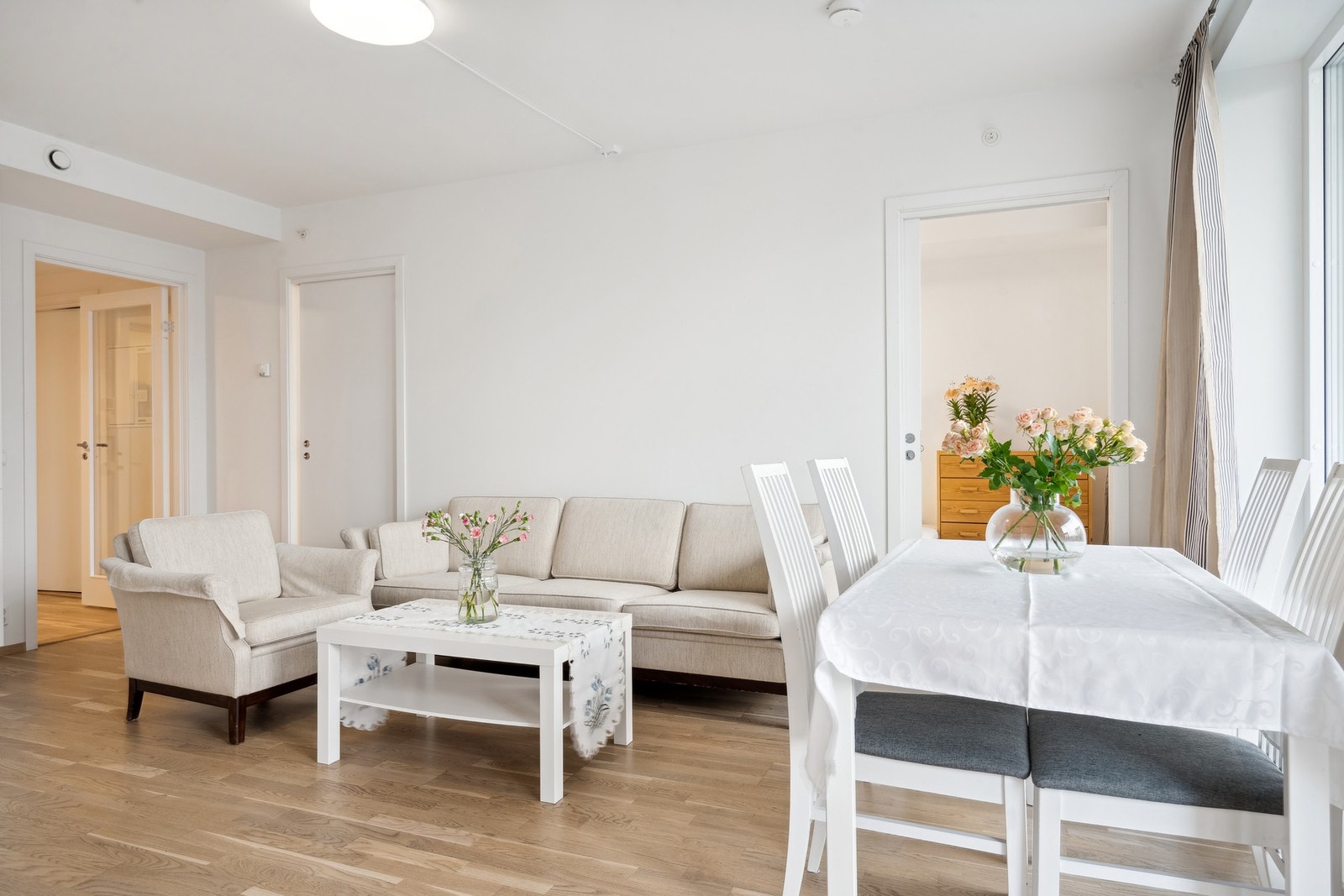 Felleskostnadene inkluderer blant annet fjernvarme og tv/Internett. Galleribilde