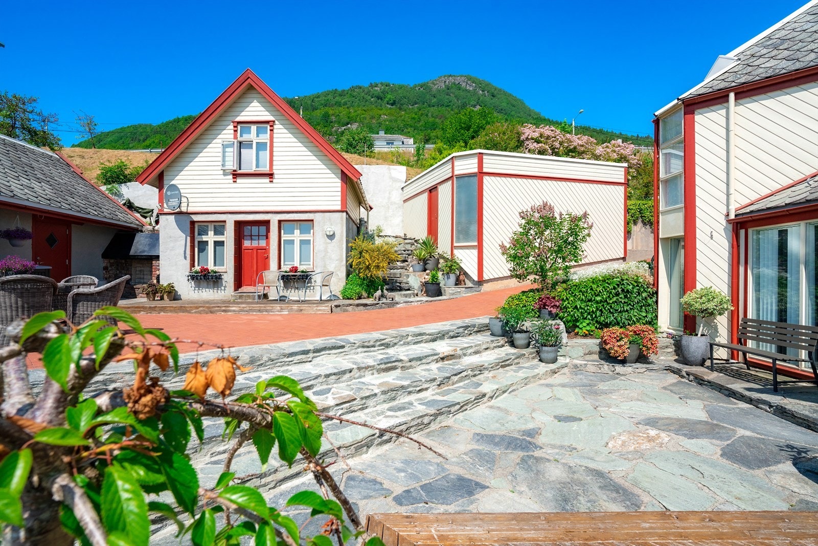 Her har man rikelig med boltreplass for store og små Galleribilde