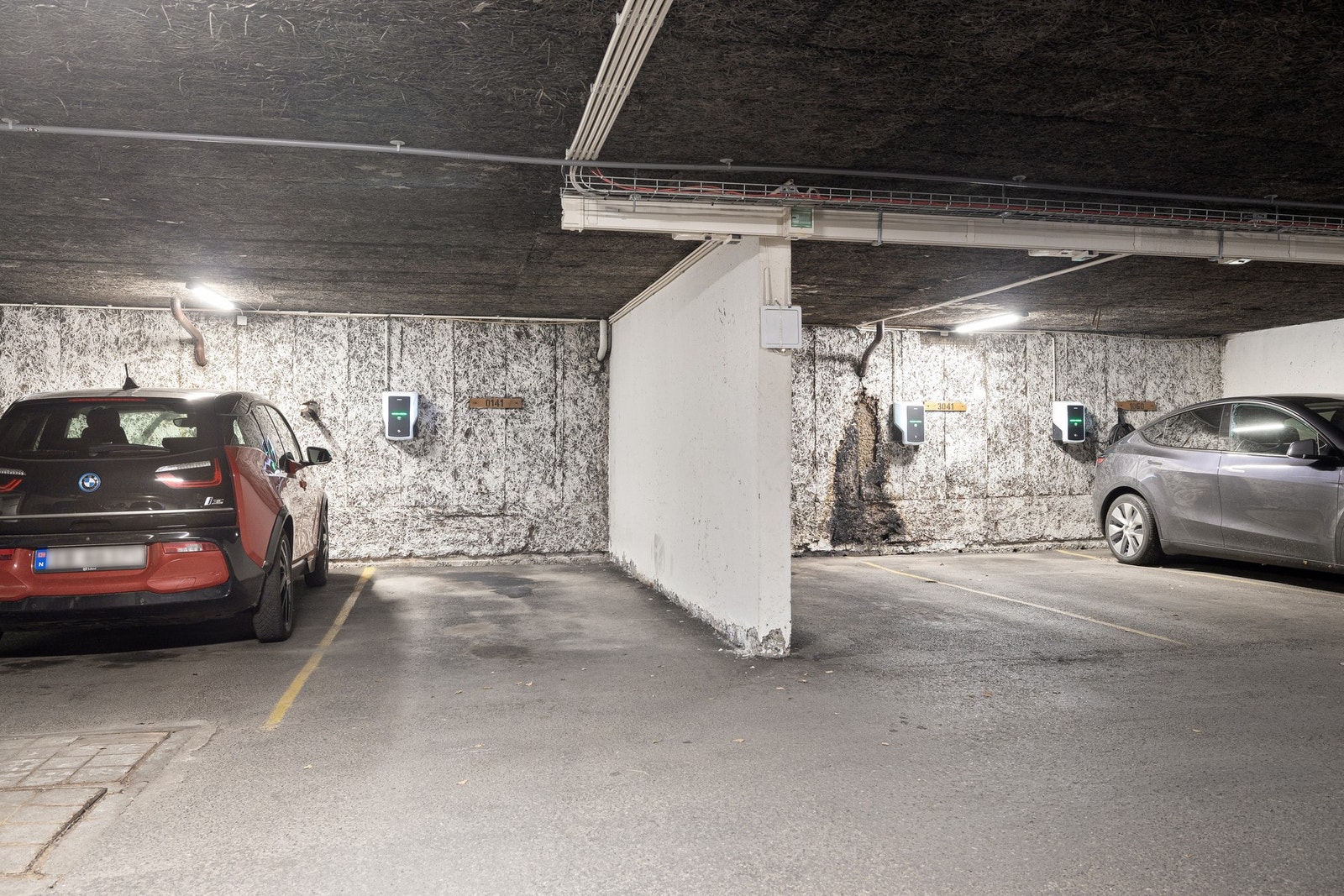 Det medfølger en garasjeplass i felles garasjeanlegg, med elbil-lader. Galleribilde