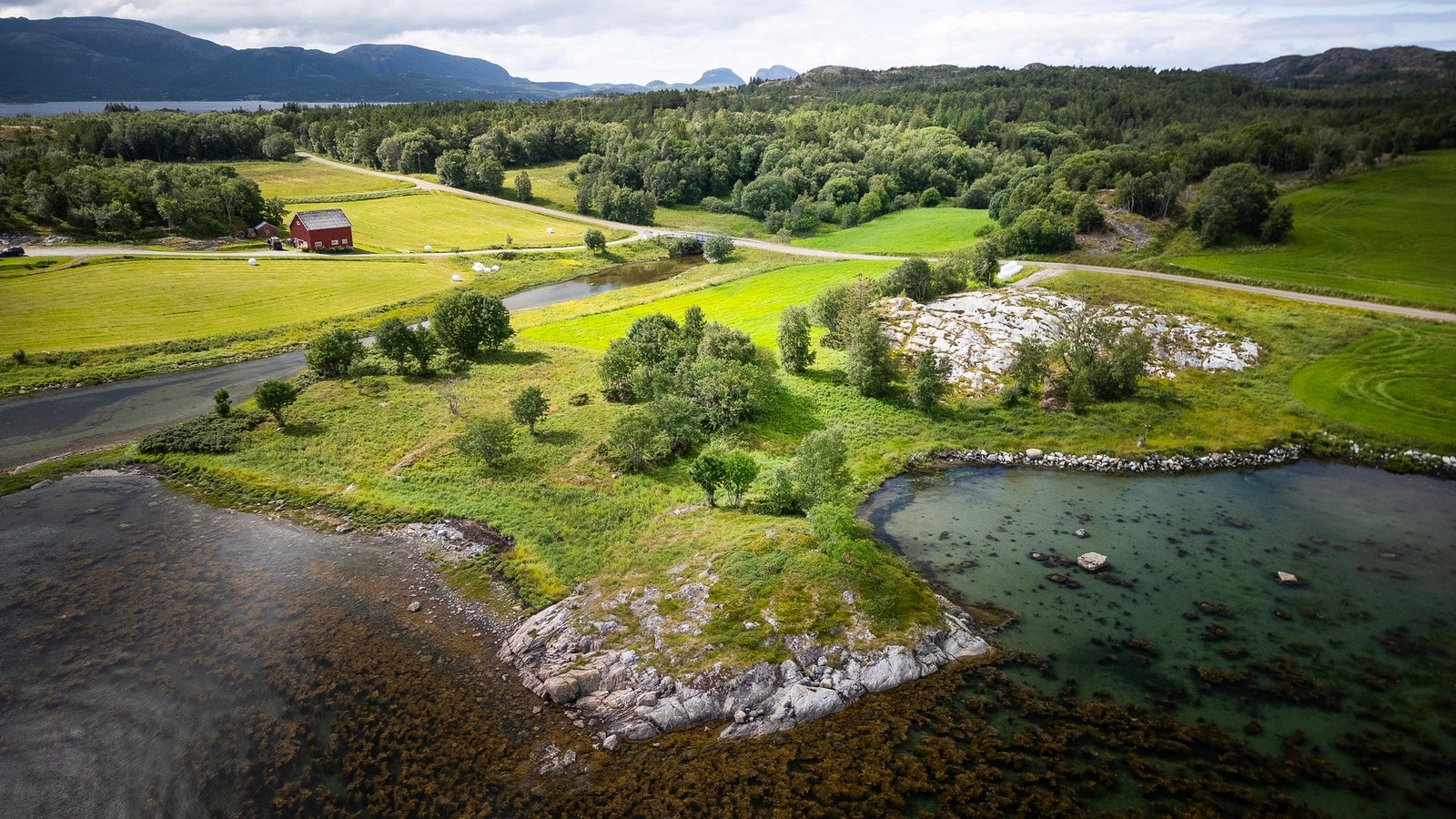 Det gjøres oppmerksom på at det kommer en tilkoblingsavgift for kjøper vedrørende tilkobling av vann og avløp. Galleribilde