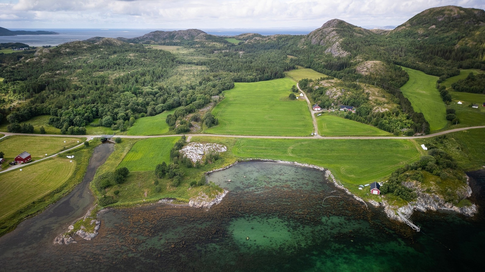 Dronefoto av nærområdet. Galleribilde